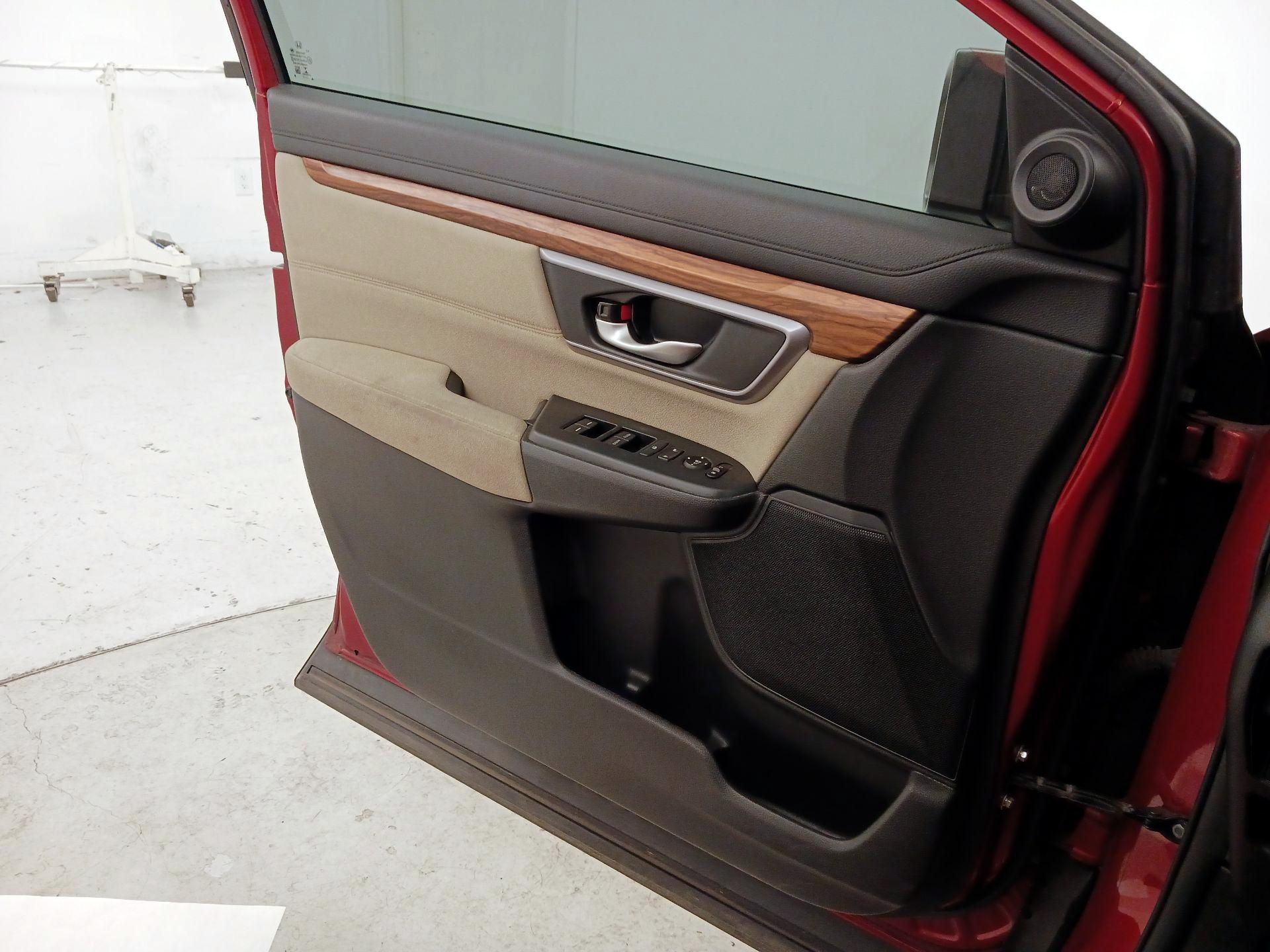 Thumbnail: 2017 Honda CR-V - 12