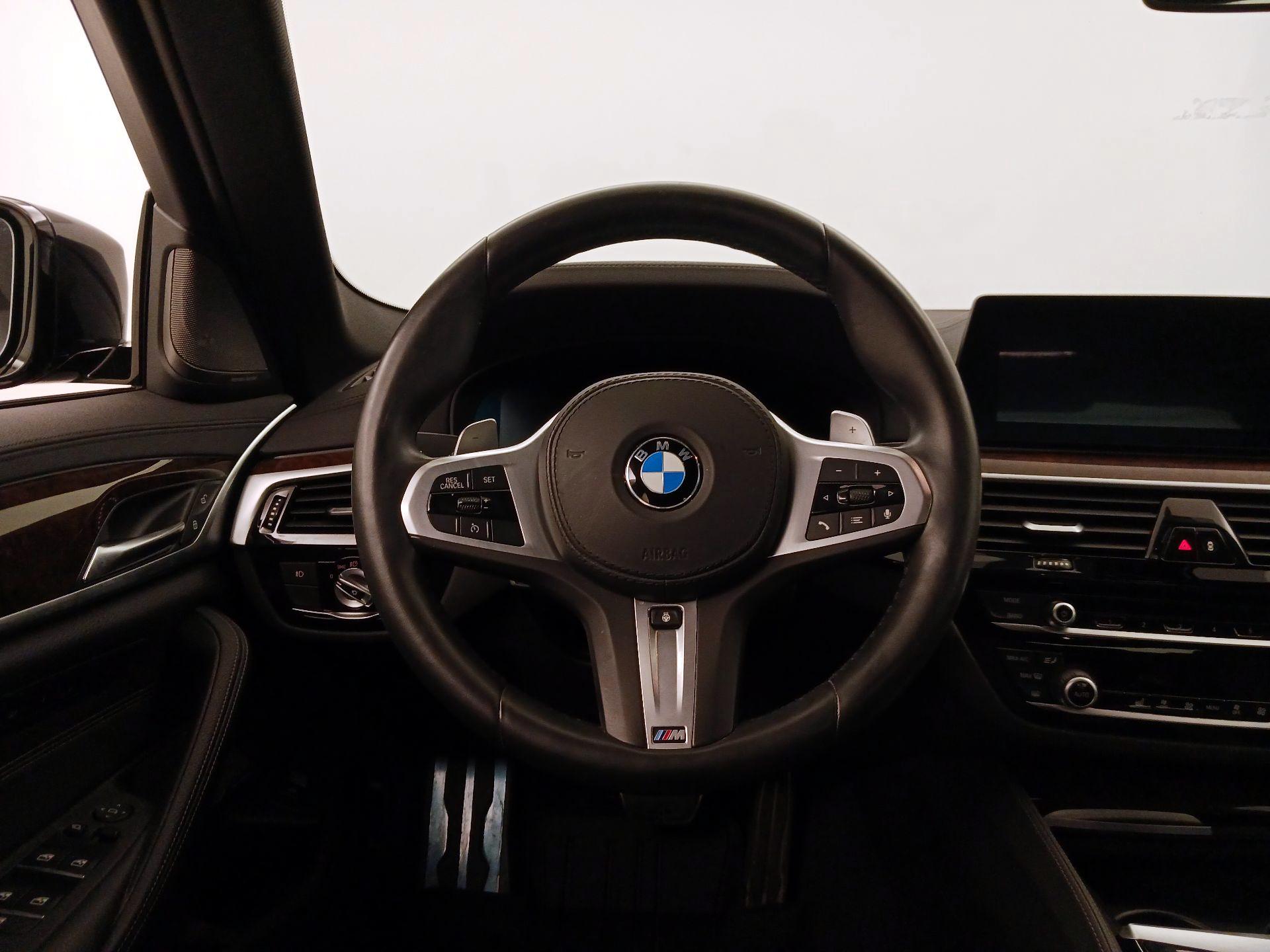 Thumbnail: 2020 BMW 5 Series - 10