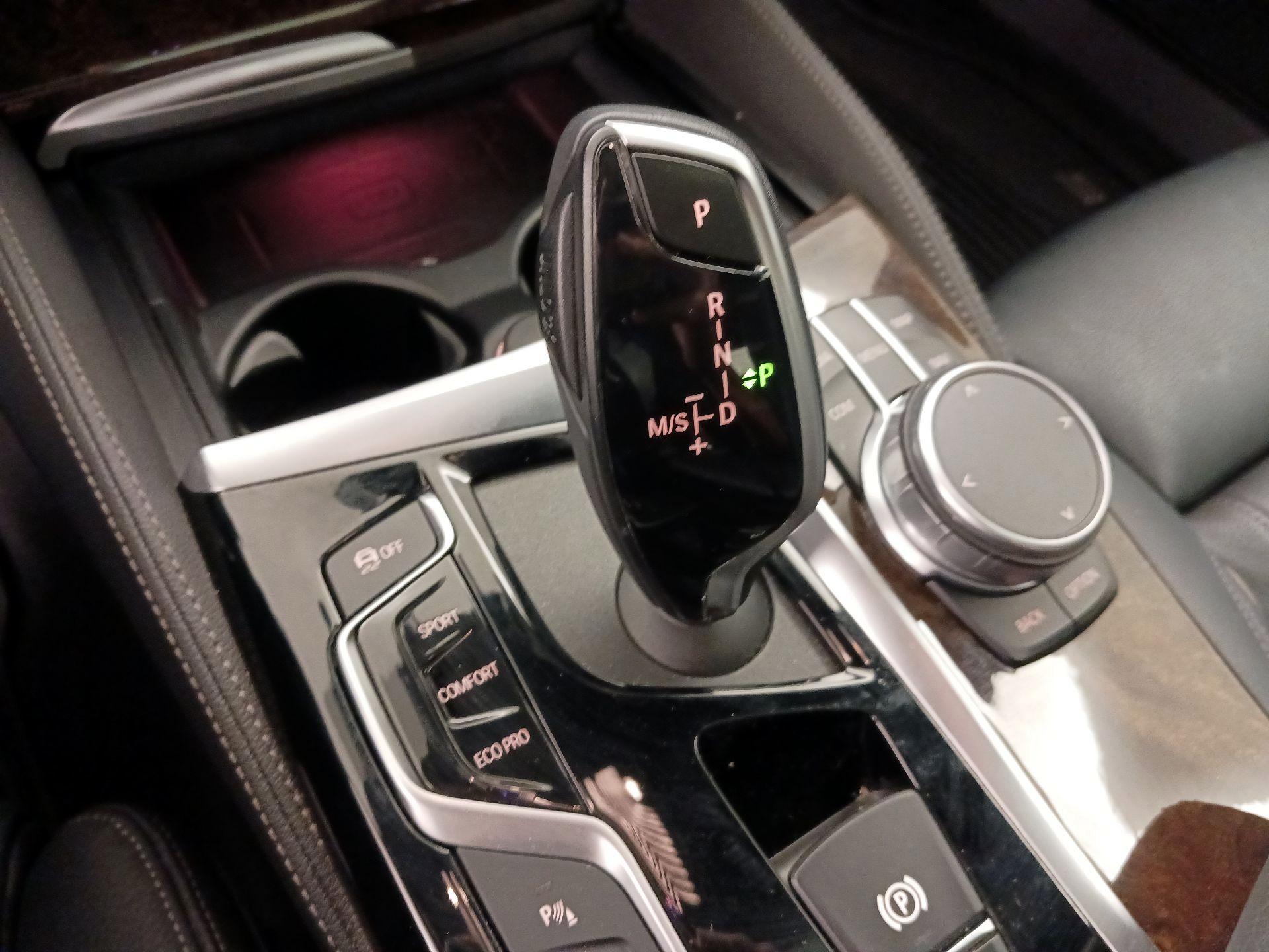 Thumbnail: 2020 BMW 5 Series - 18