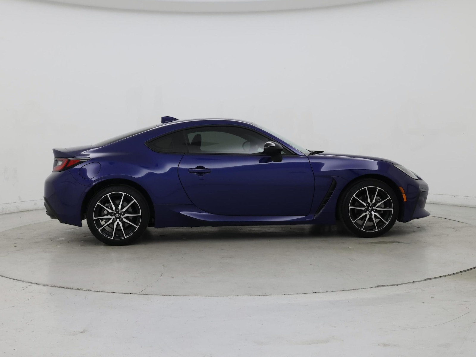 2024 Toyota GR86 Base - Photo 8