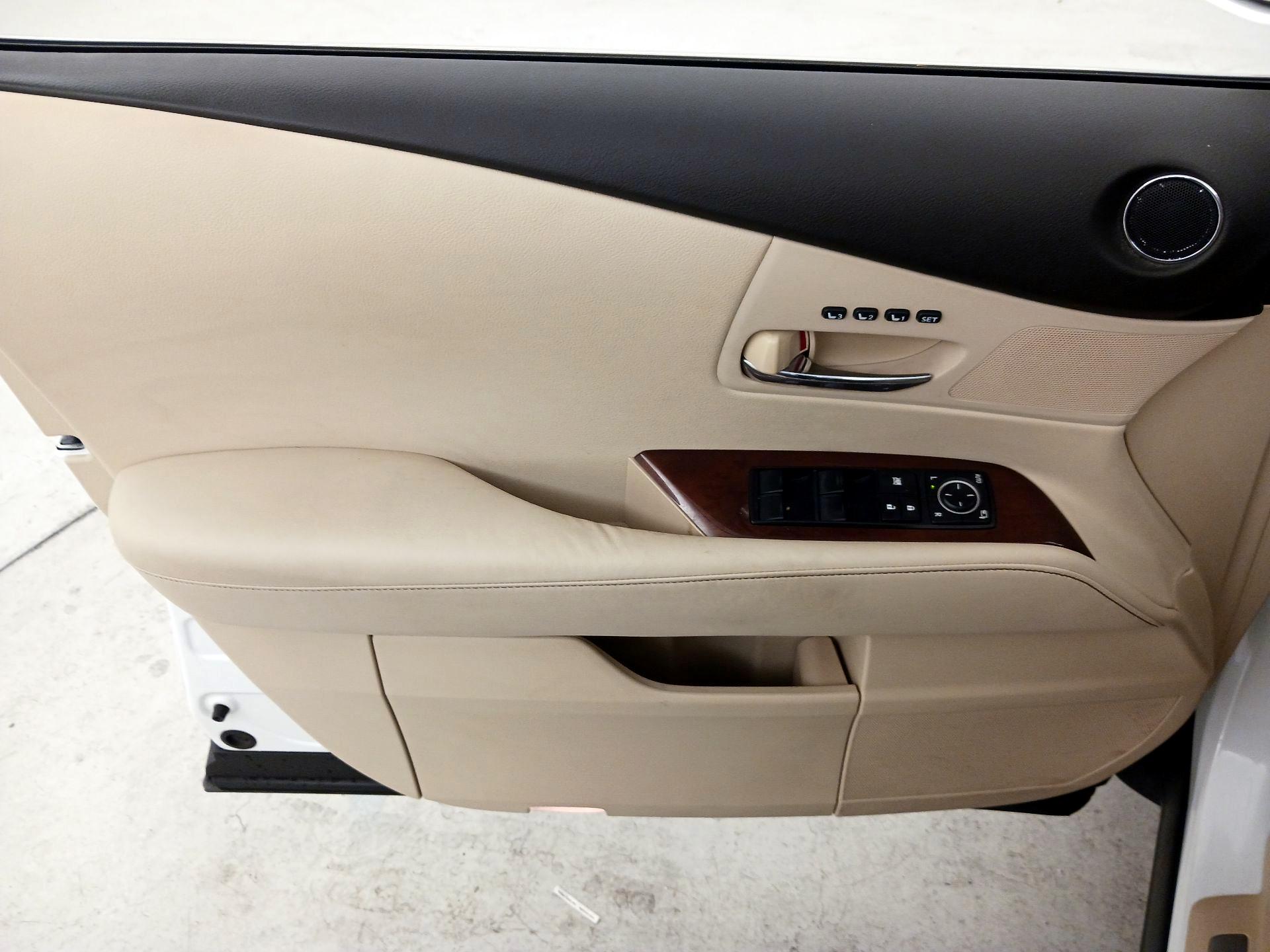 Thumbnail: 2015 Lexus RX - 12