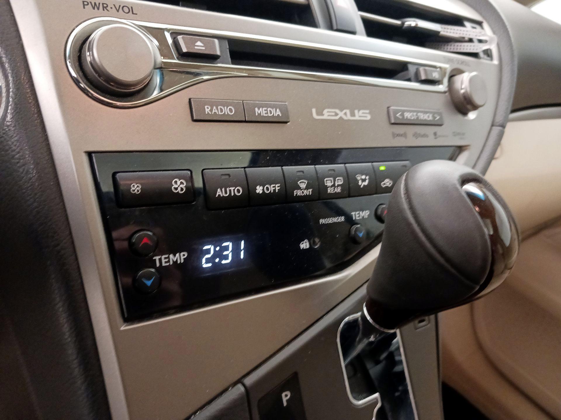 Thumbnail: 2015 Lexus RX - 17