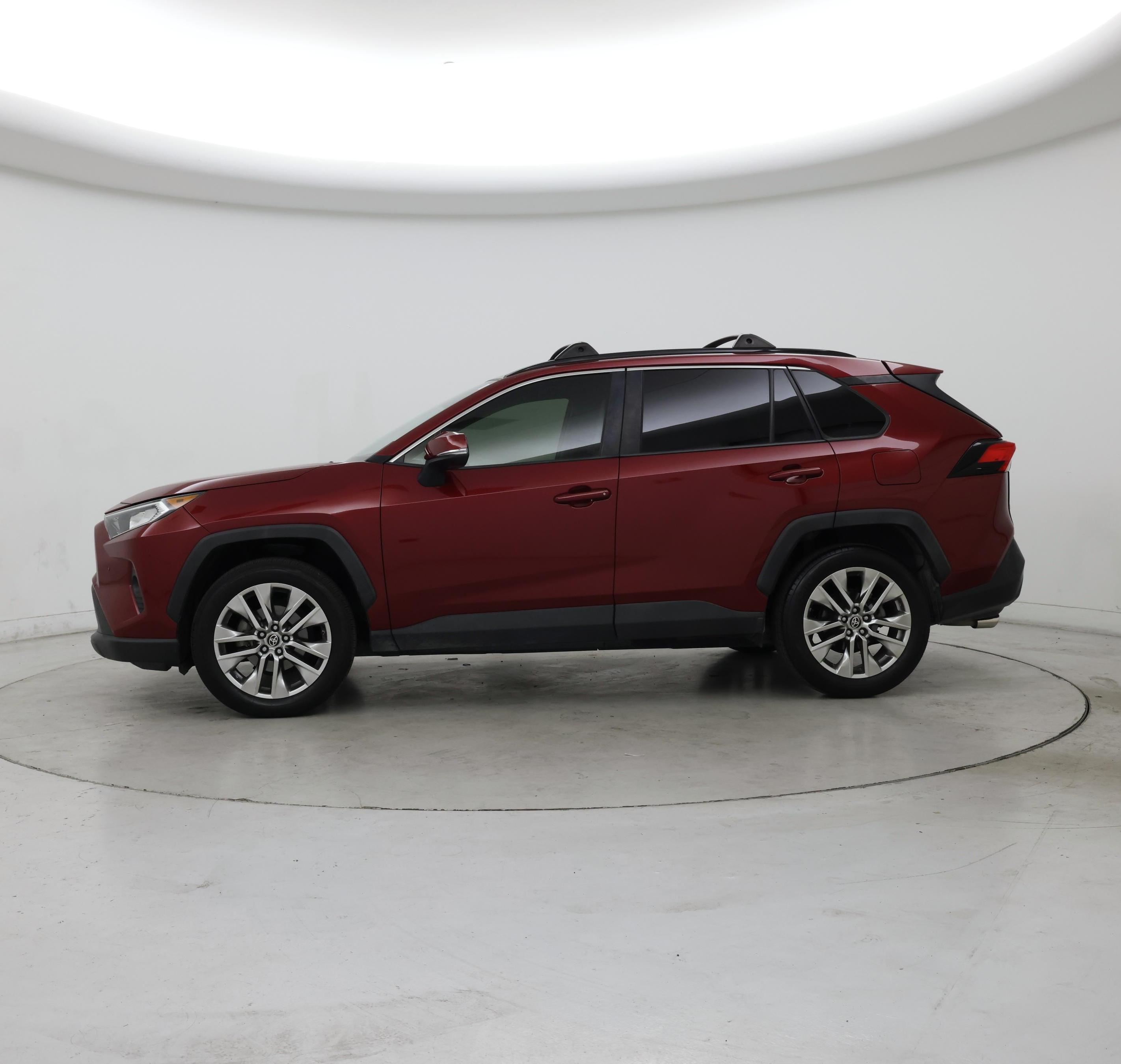 Thumbnail: 2019 Toyota RAV4 - 3