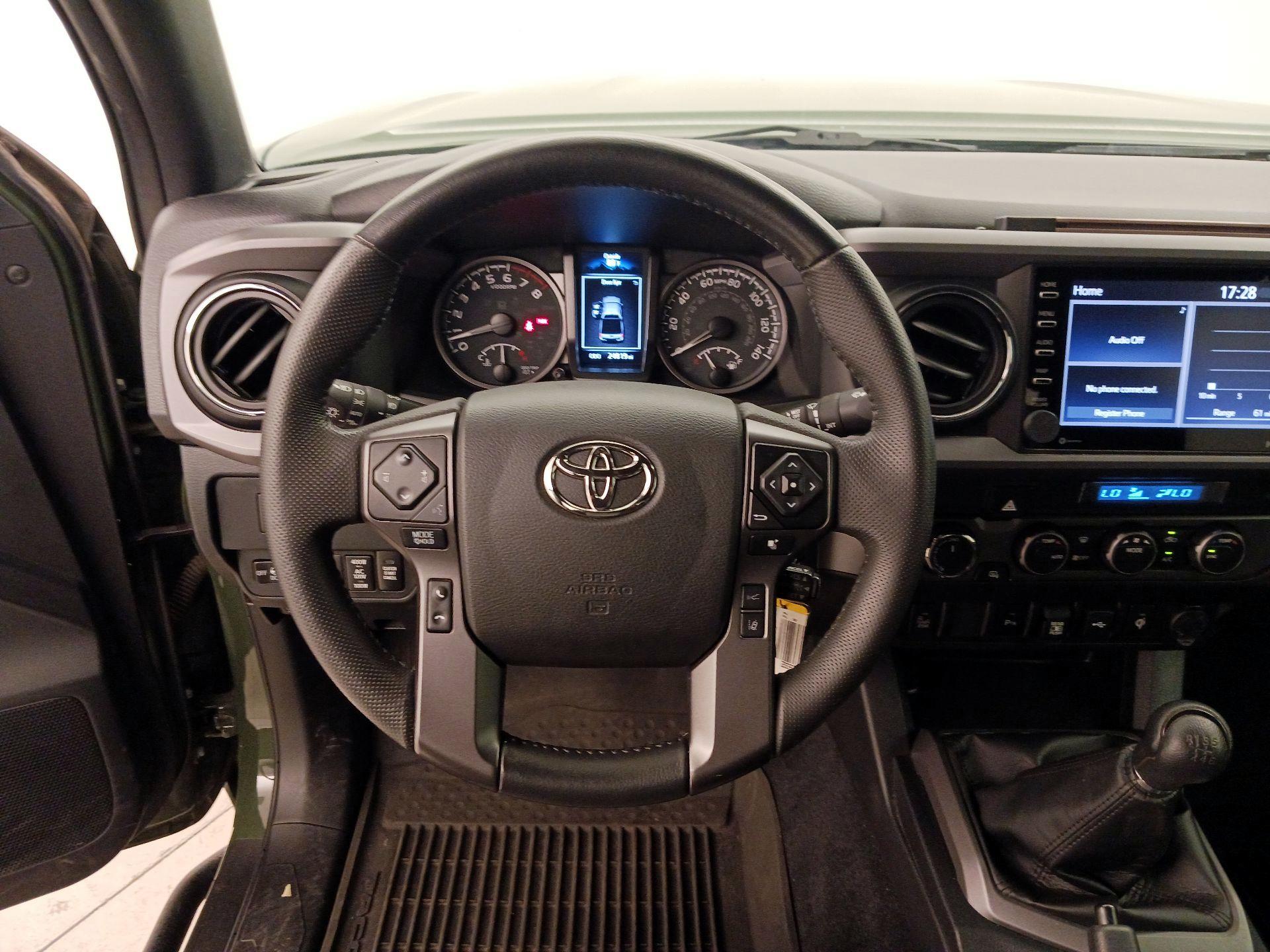 Thumbnail: 2022 Toyota Tacoma - 10