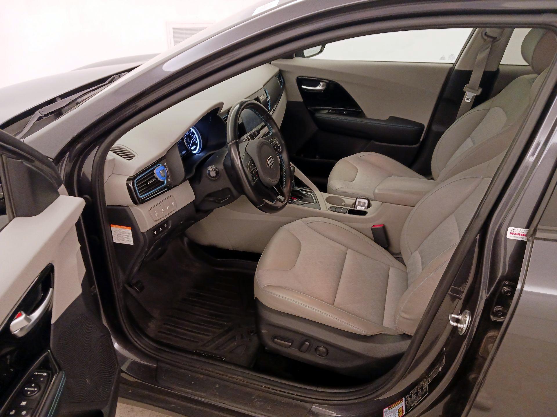 Thumbnail: 2018 Kia Niro - 11