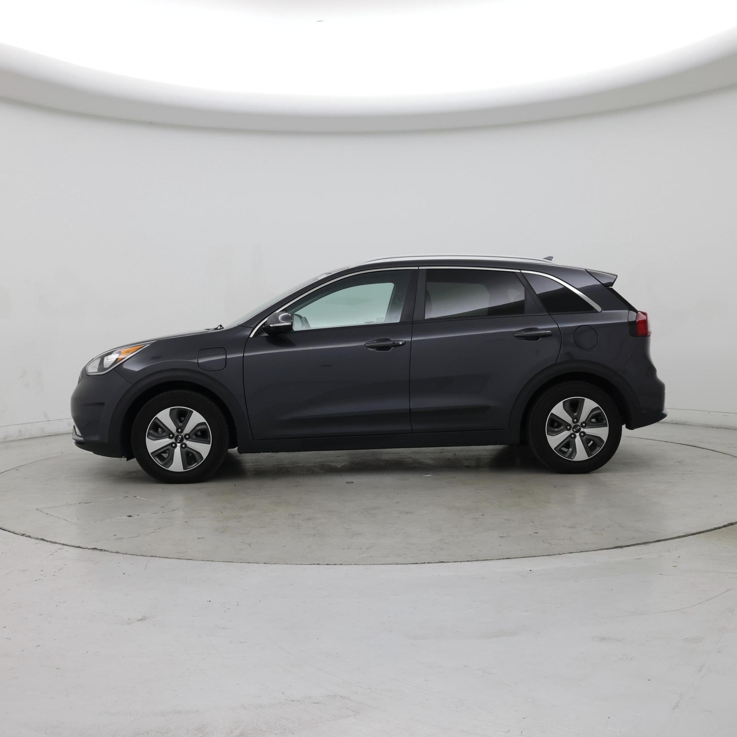 Thumbnail: 2018 Kia Niro - 3