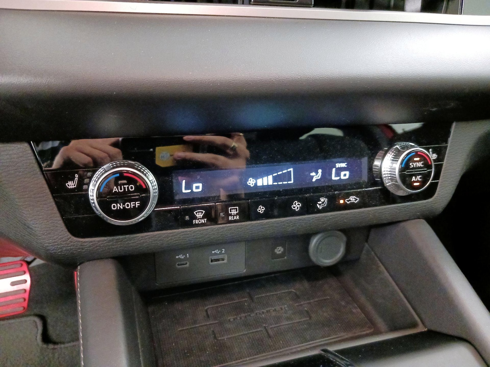 2024 Mitsubishi Outlander SE - Photo 18