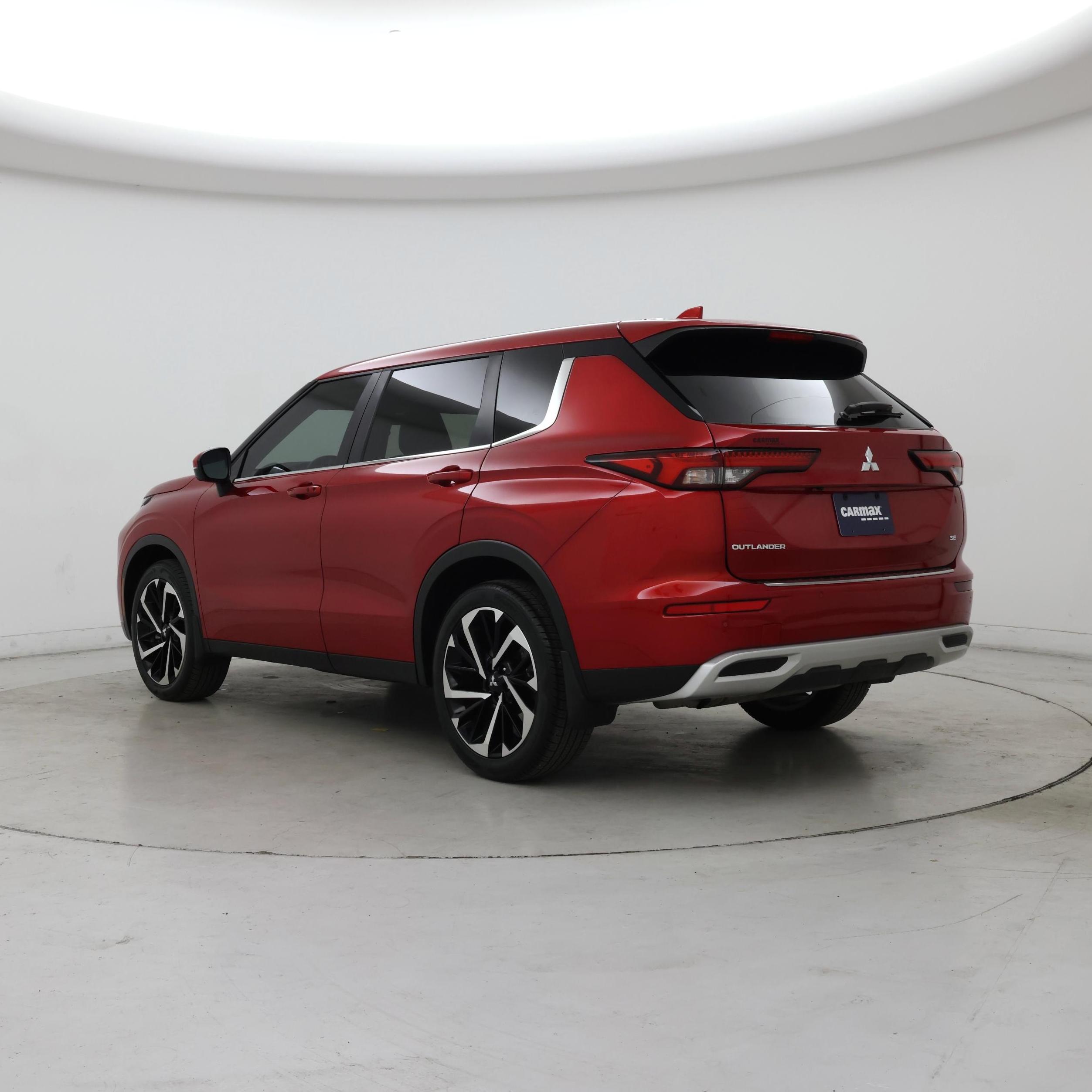 Thumbnail: 2024 Mitsubishi Outlander - 2