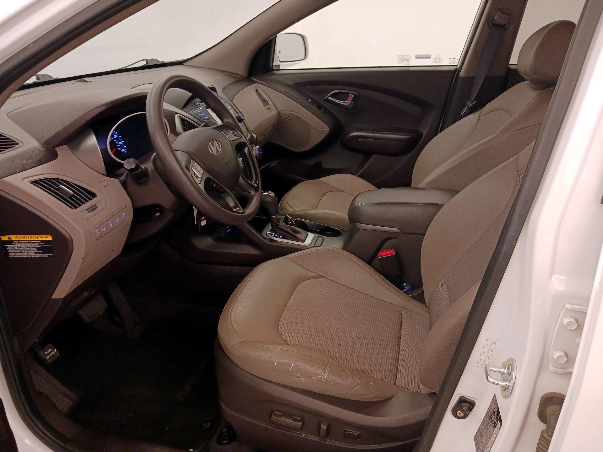 Thumbnail: 2015 Hyundai Tucson - 11
