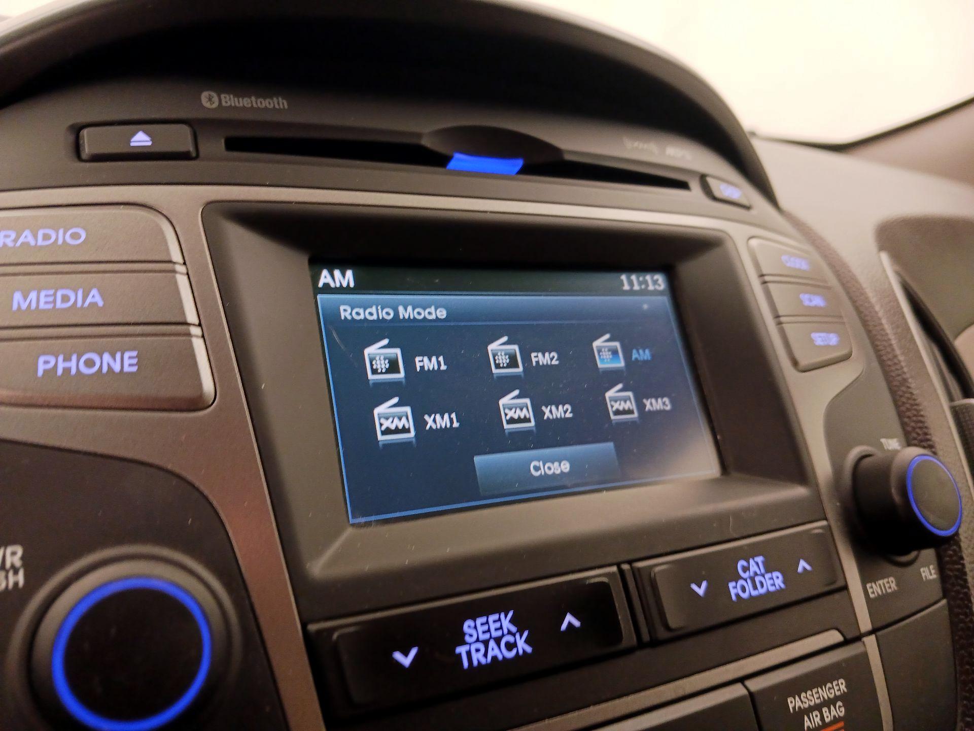 Thumbnail: 2015 Hyundai Tucson - 15