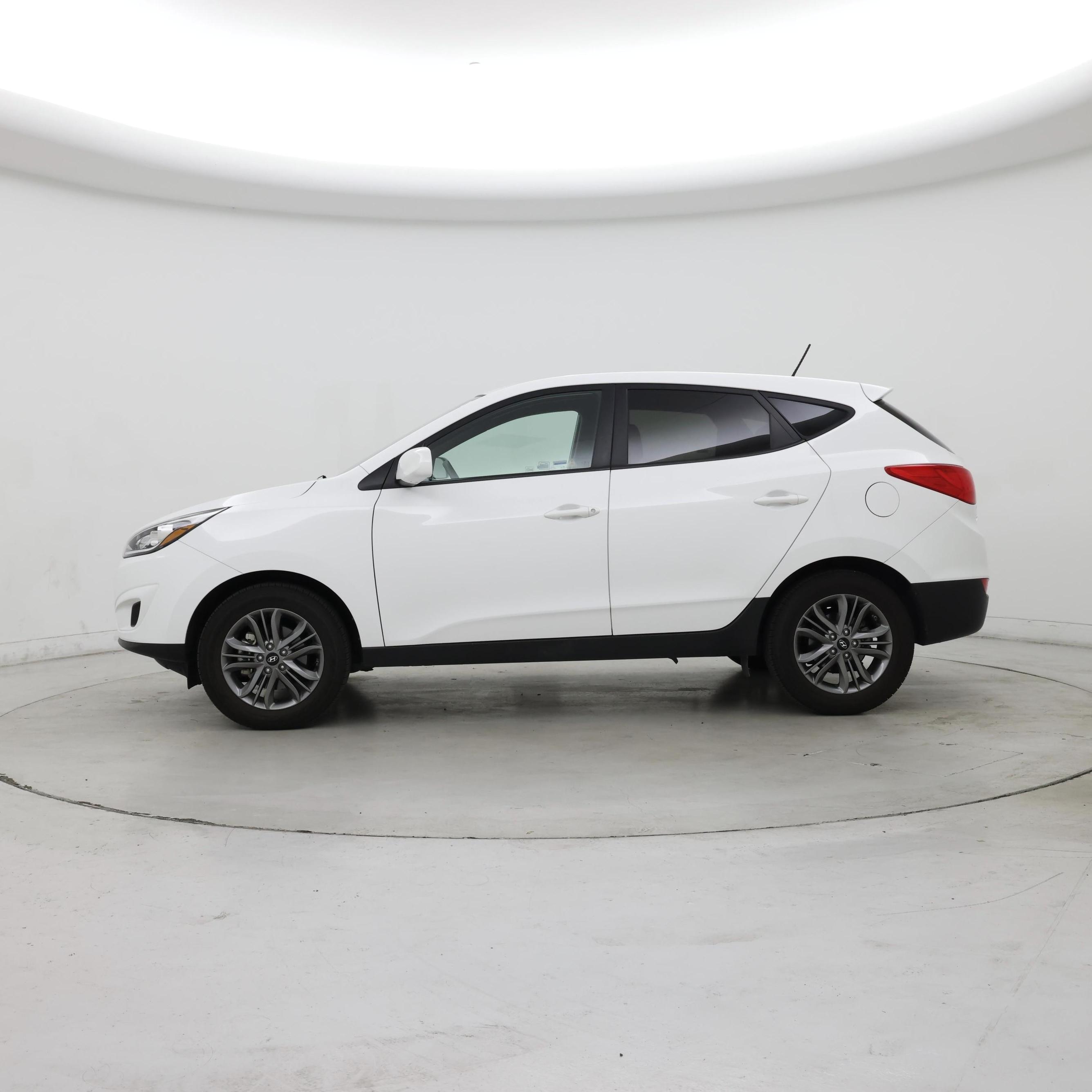 Thumbnail: 2015 Hyundai Tucson - 3