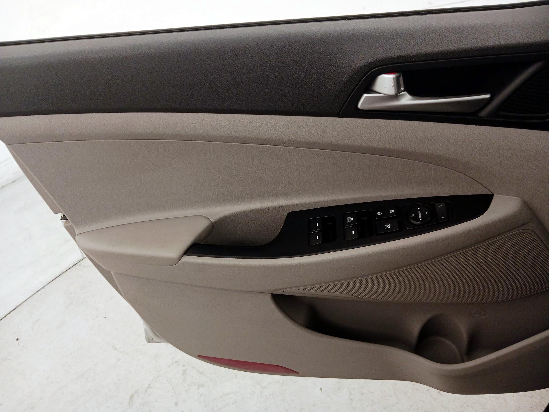 Thumbnail: 2019 Hyundai Tucson - 12