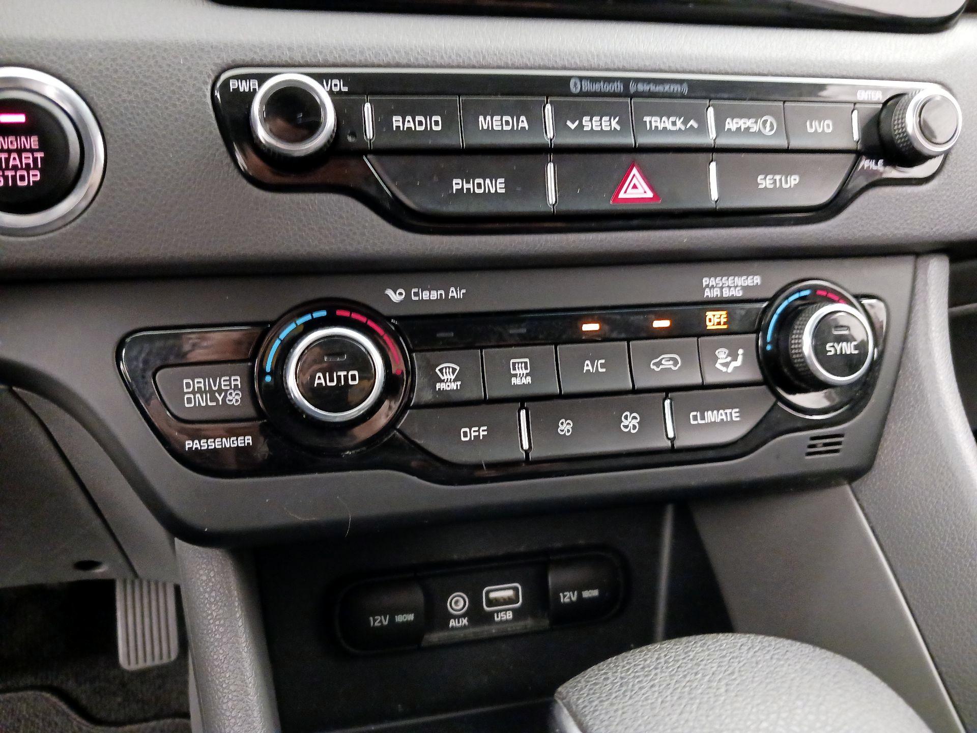 Thumbnail: 2017 Kia Niro - 16