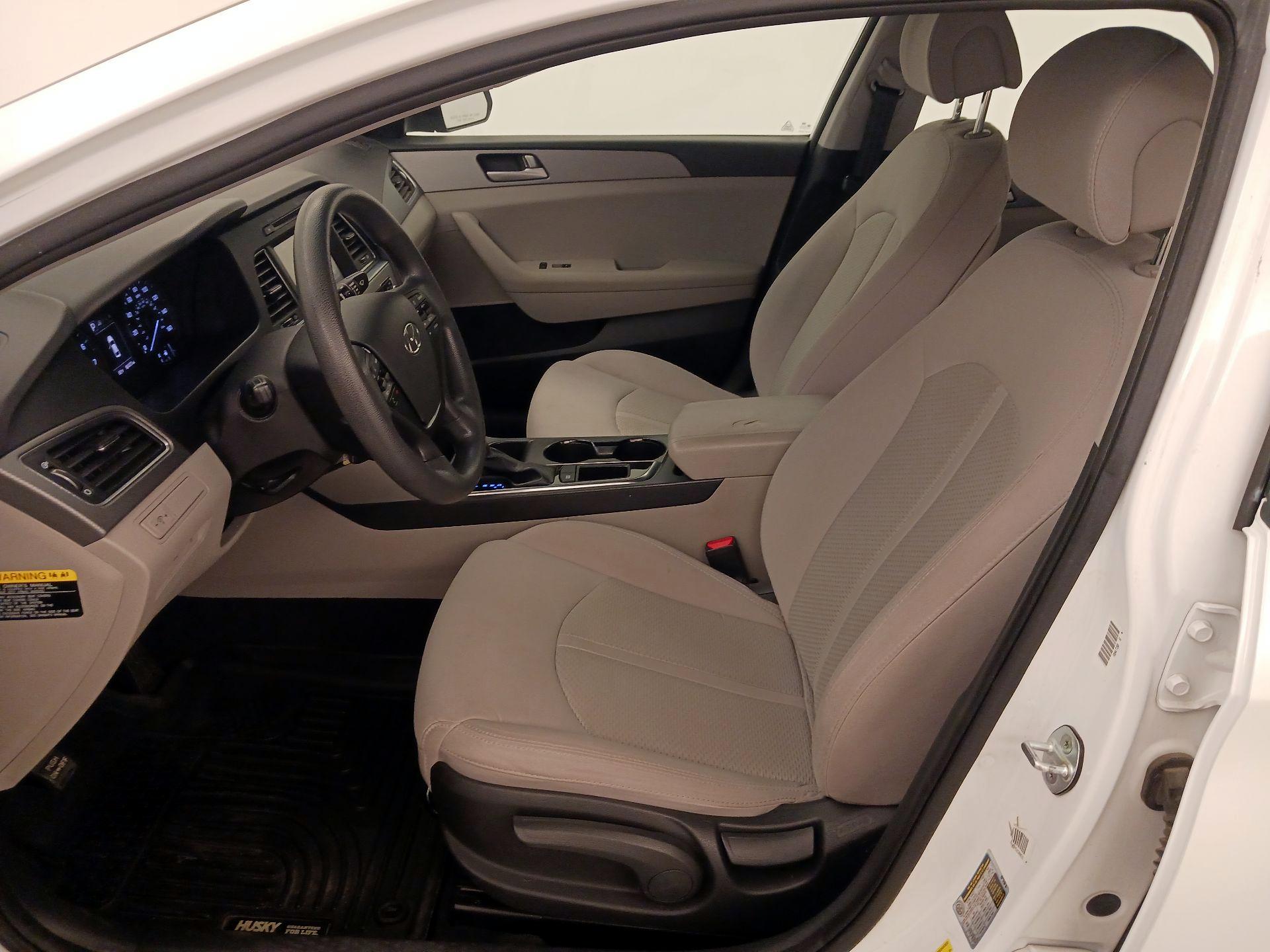 Thumbnail: 2016 Hyundai Sonata - 11