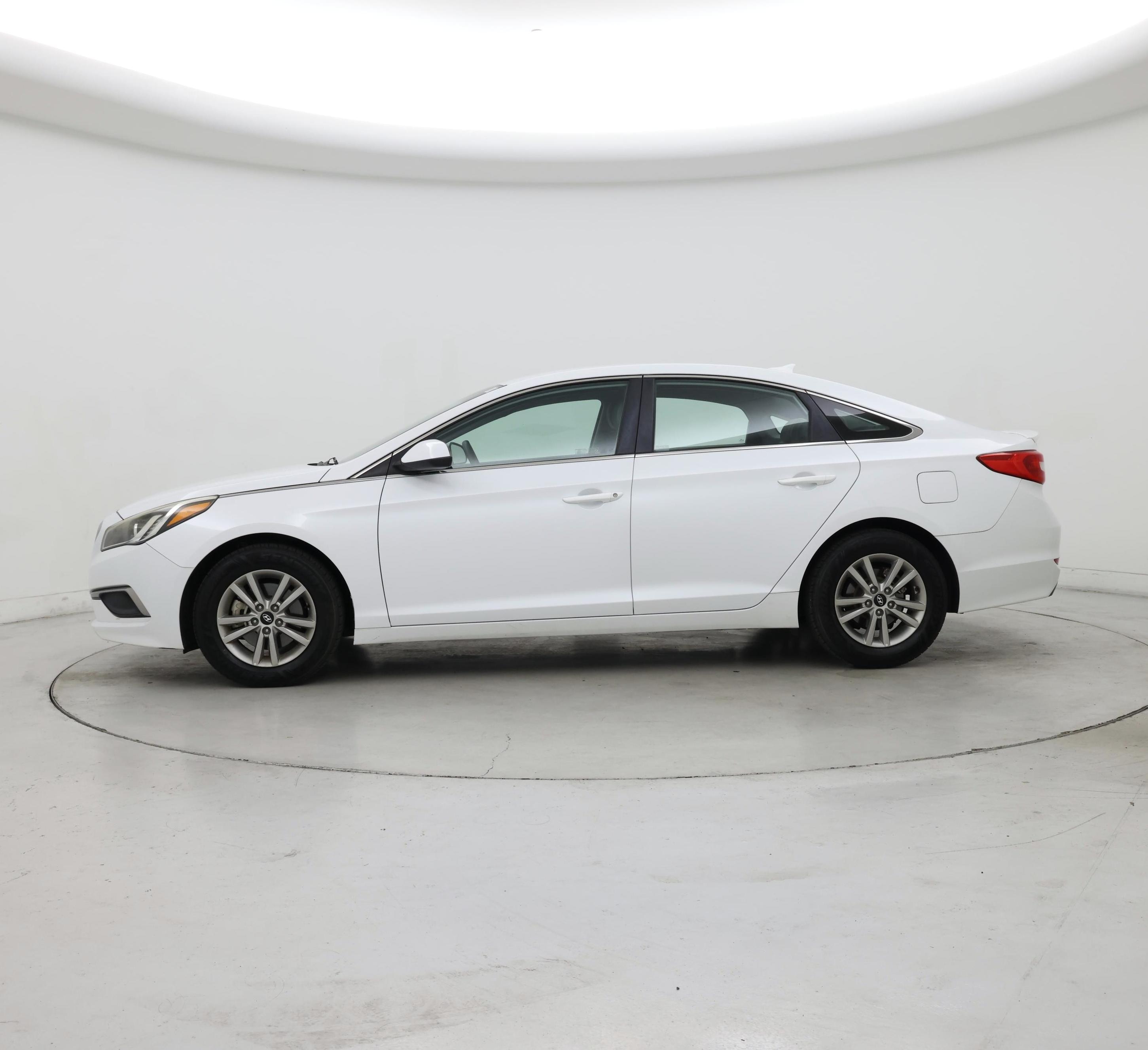 Thumbnail: 2016 Hyundai Sonata - 3