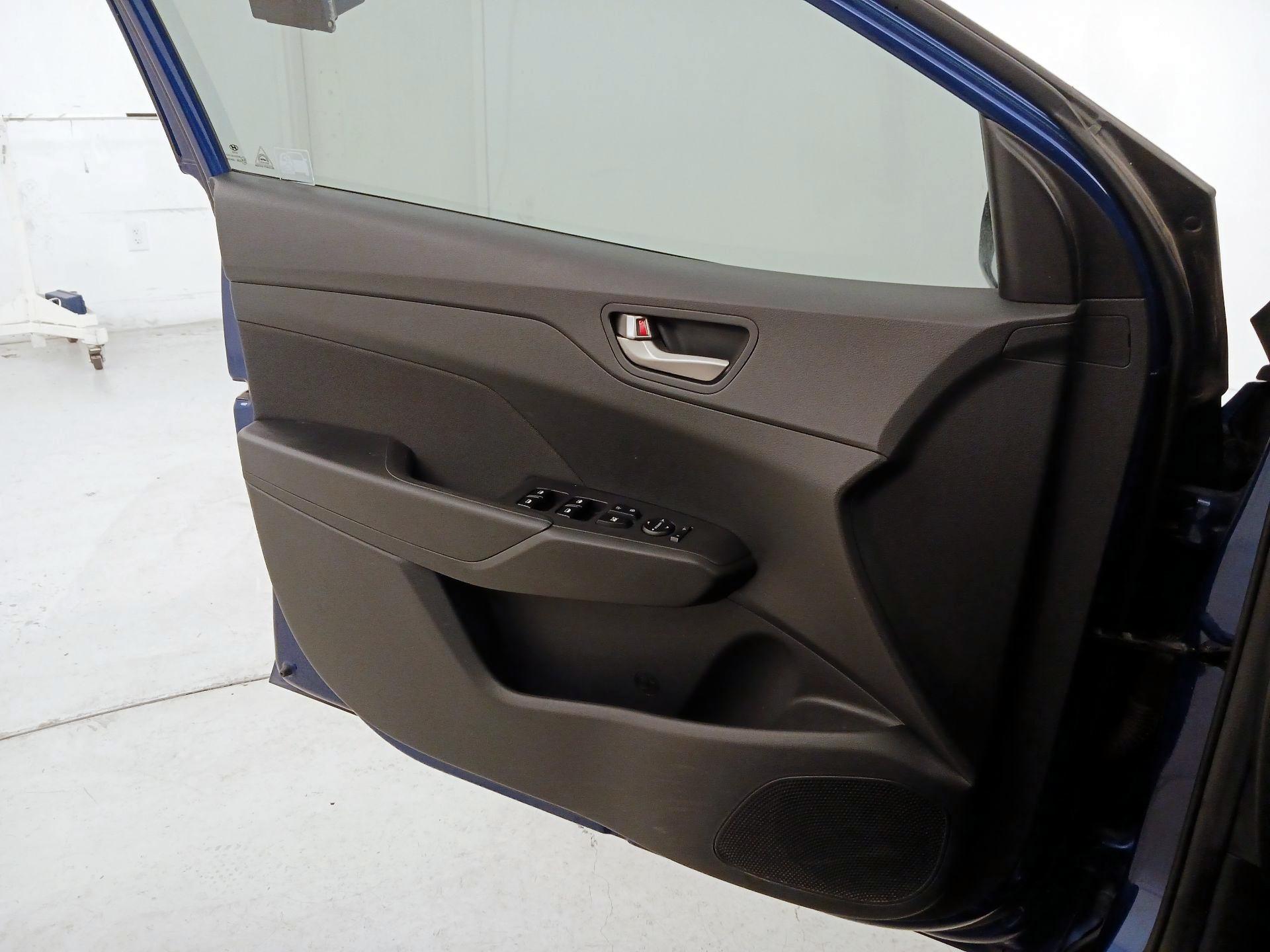 Thumbnail: 2019 Hyundai Accent - 12