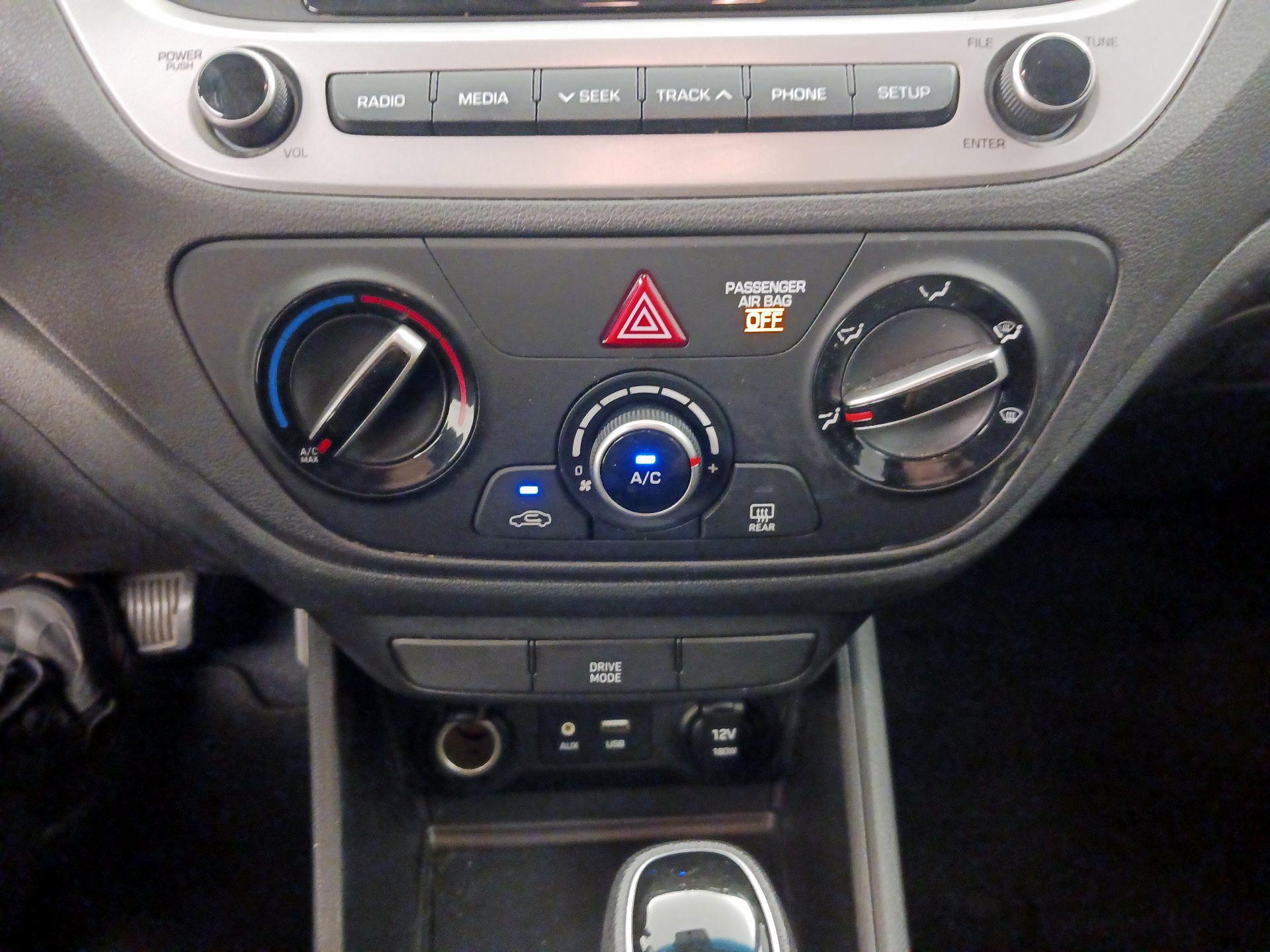 Thumbnail: 2019 Hyundai Accent - 16