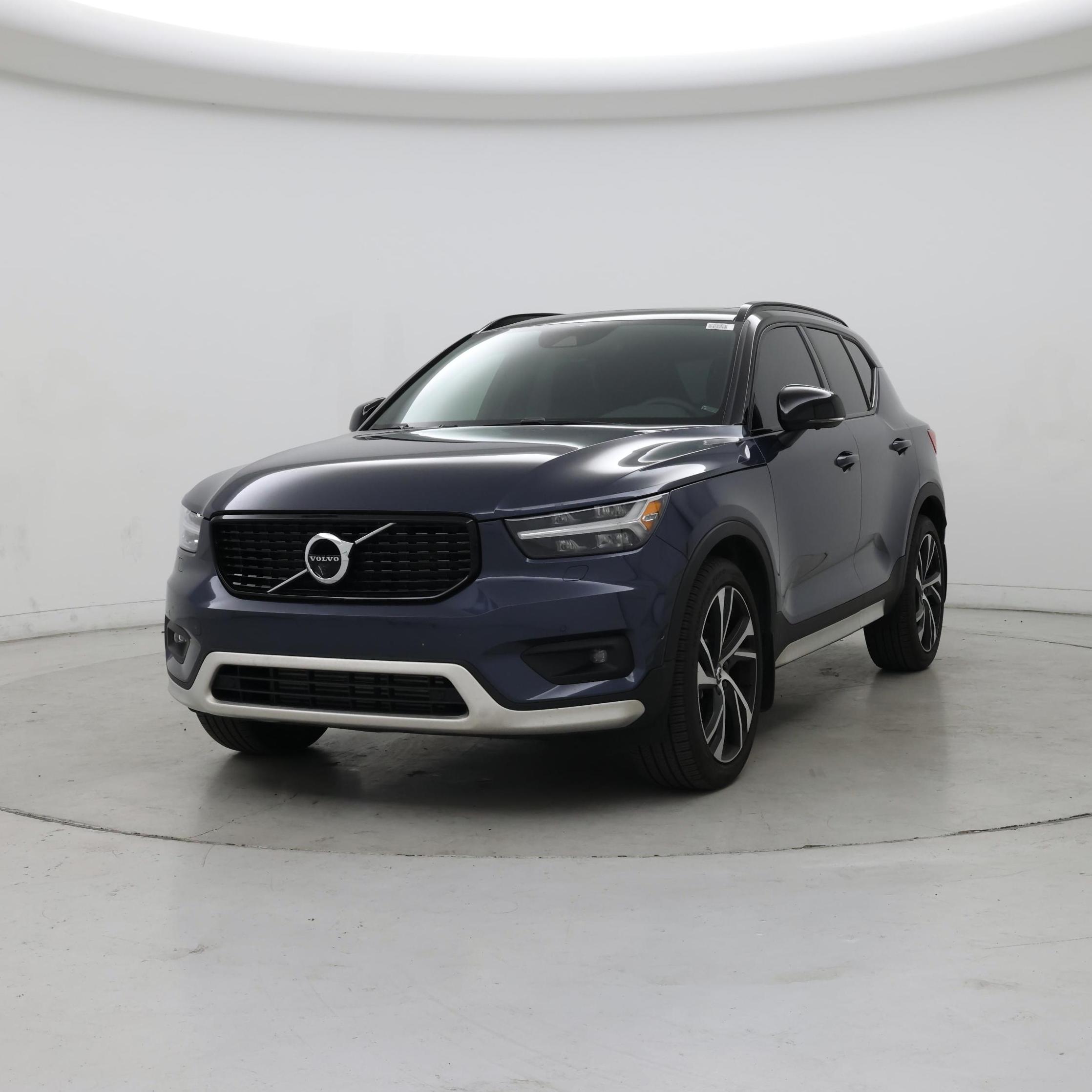 Thumbnail: 2022 Volvo XC40 - 4