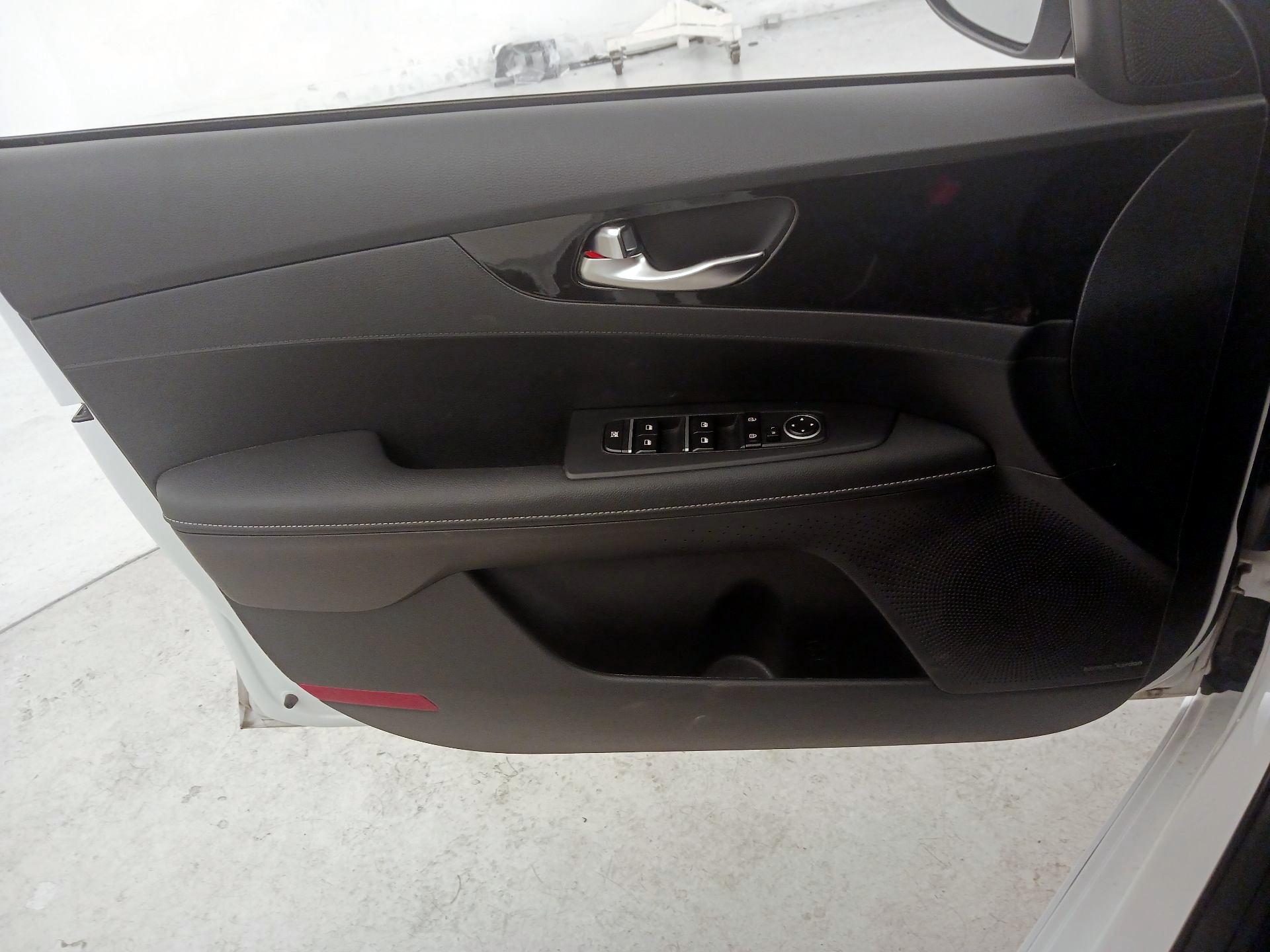 Thumbnail: 2024 Kia Forte - 12