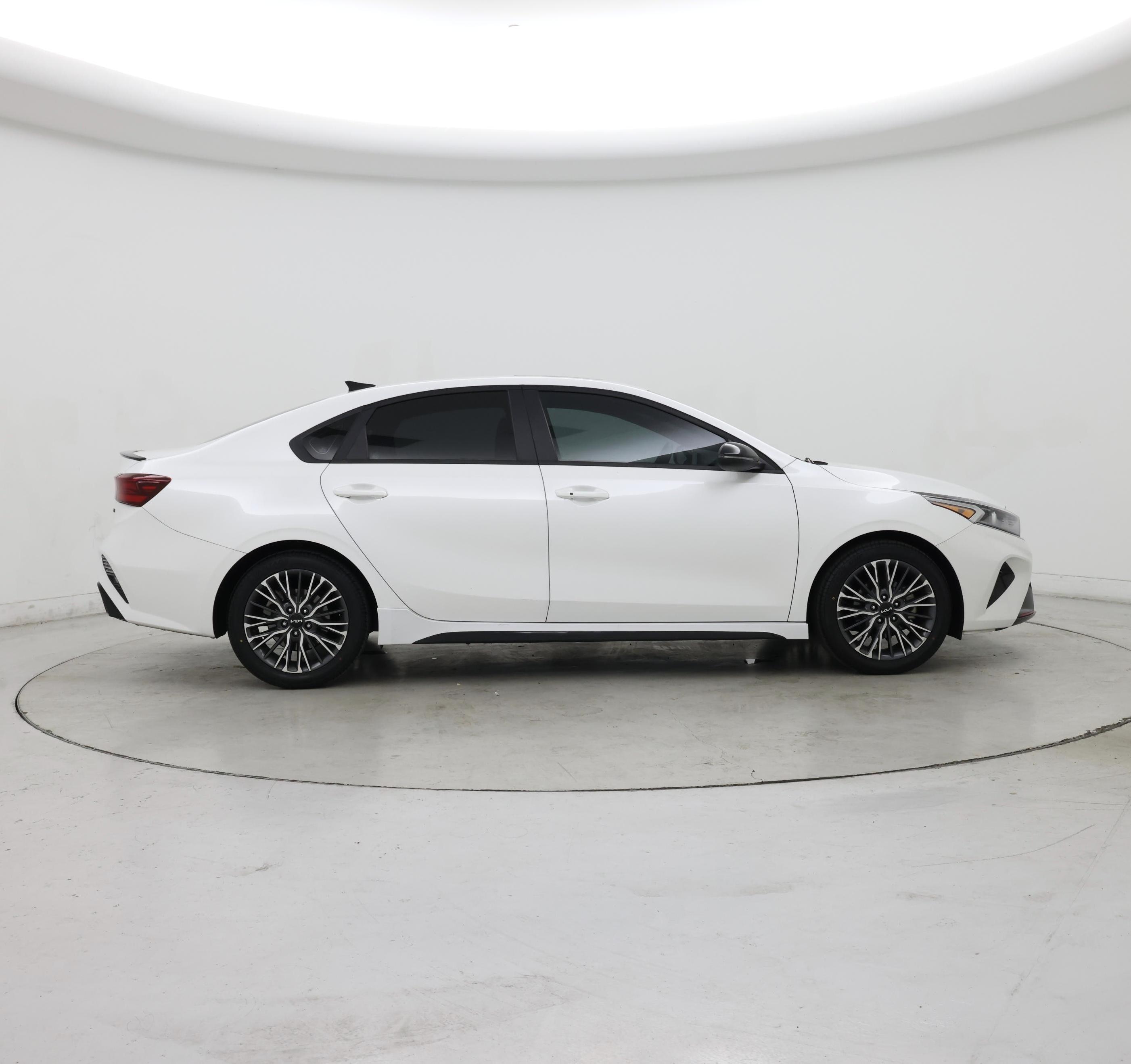 Thumbnail: 2024 Kia Forte - 7