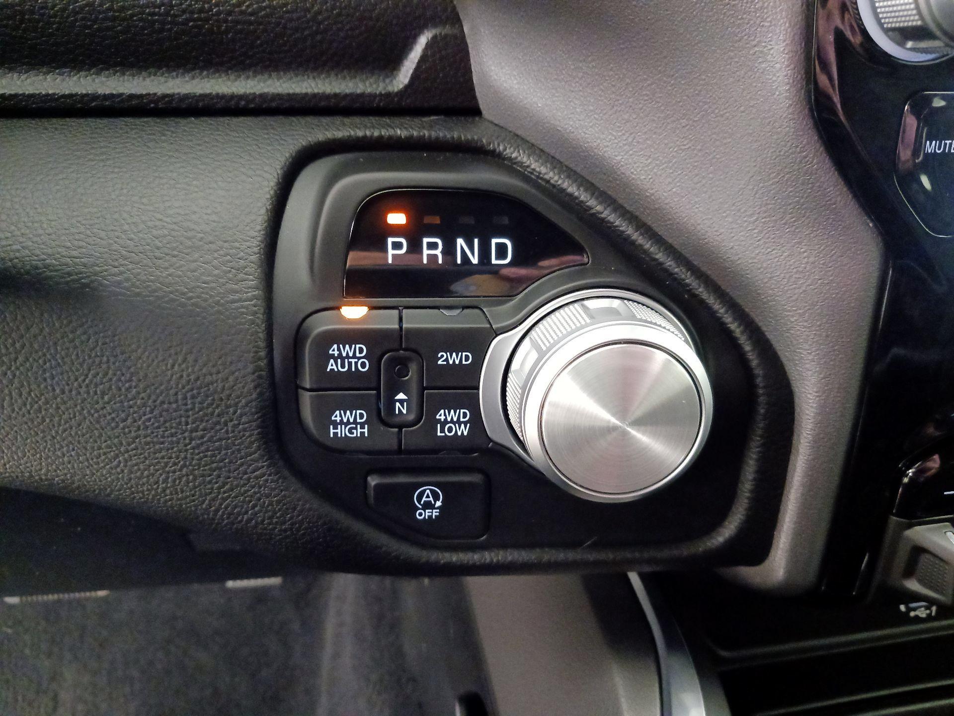 Thumbnail: 2025 RAM 1500 - 18