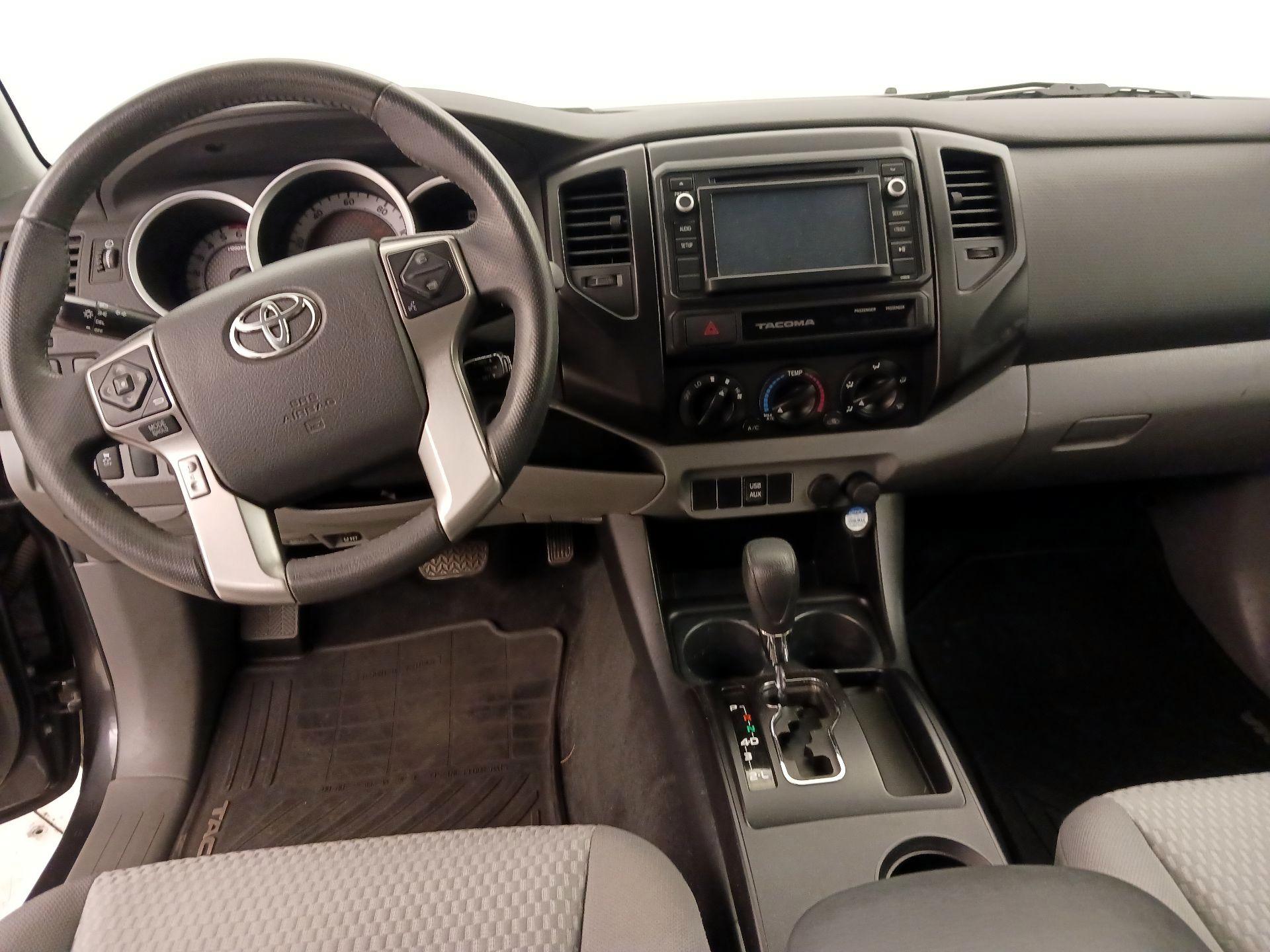 Thumbnail: 2015 Toyota Tacoma - 9