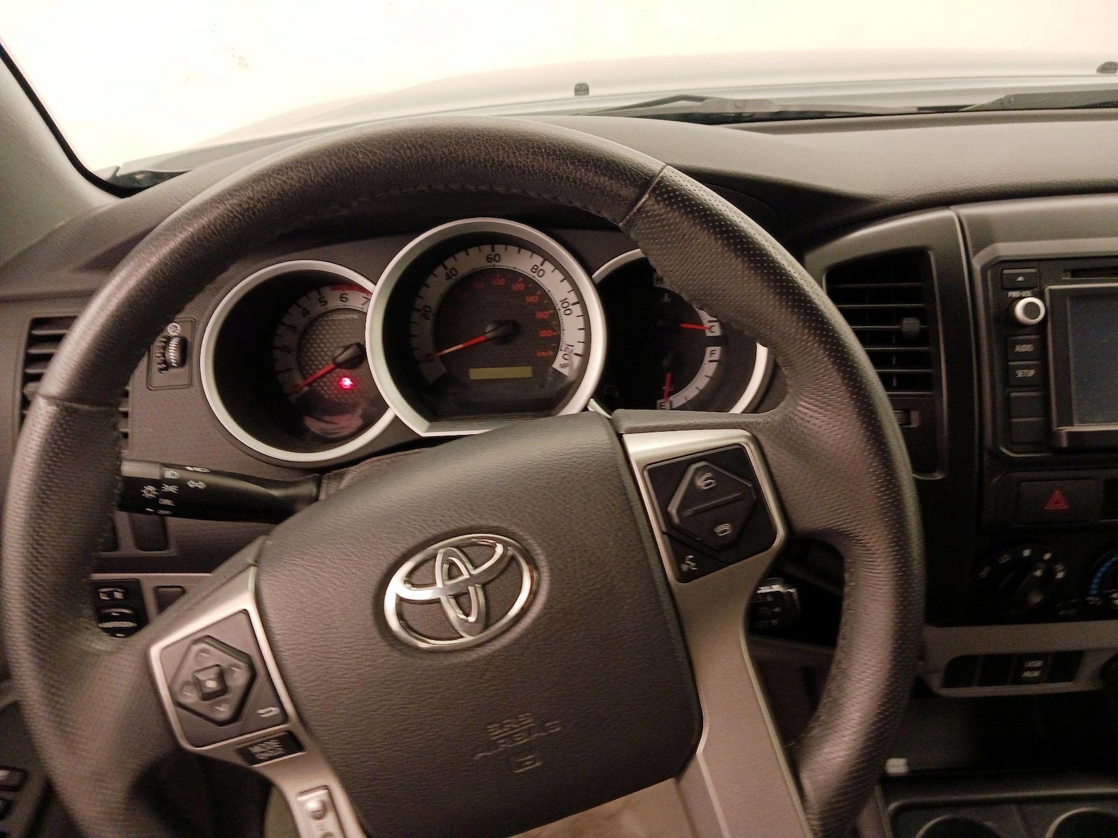 2015 Toyota Tacoma PreRunner - Photo 11