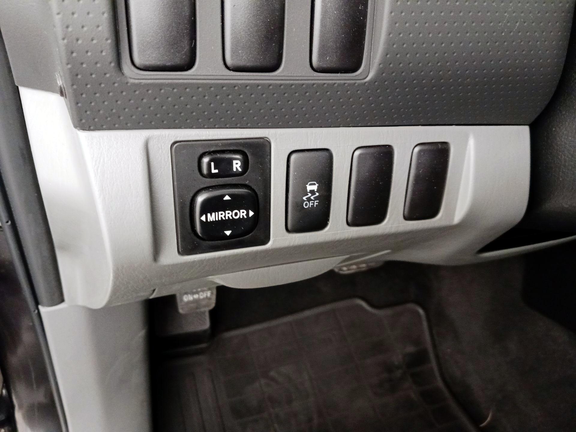 Thumbnail: 2015 Toyota Tacoma - 13