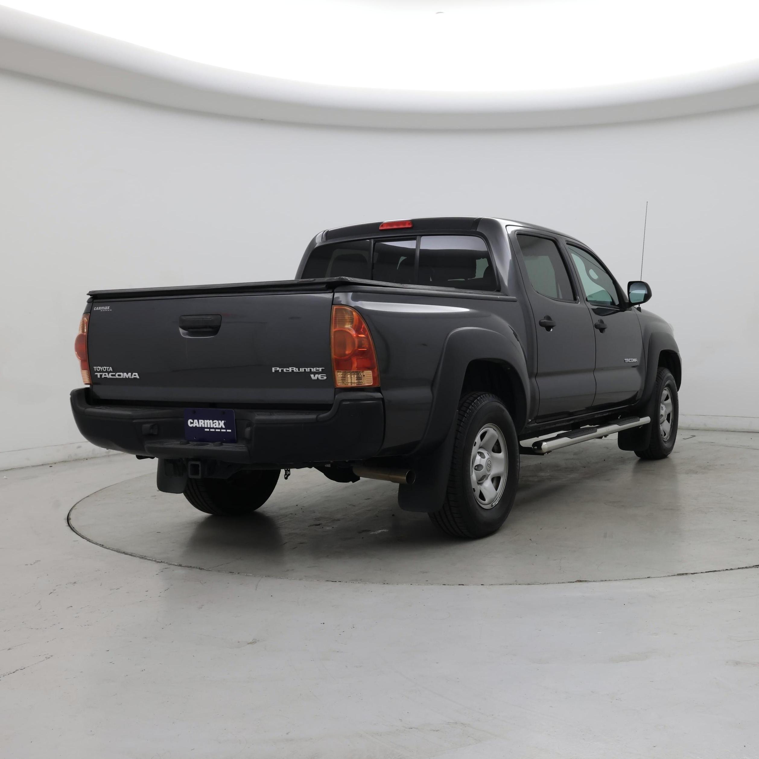 Thumbnail: 2015 Toyota Tacoma - 8