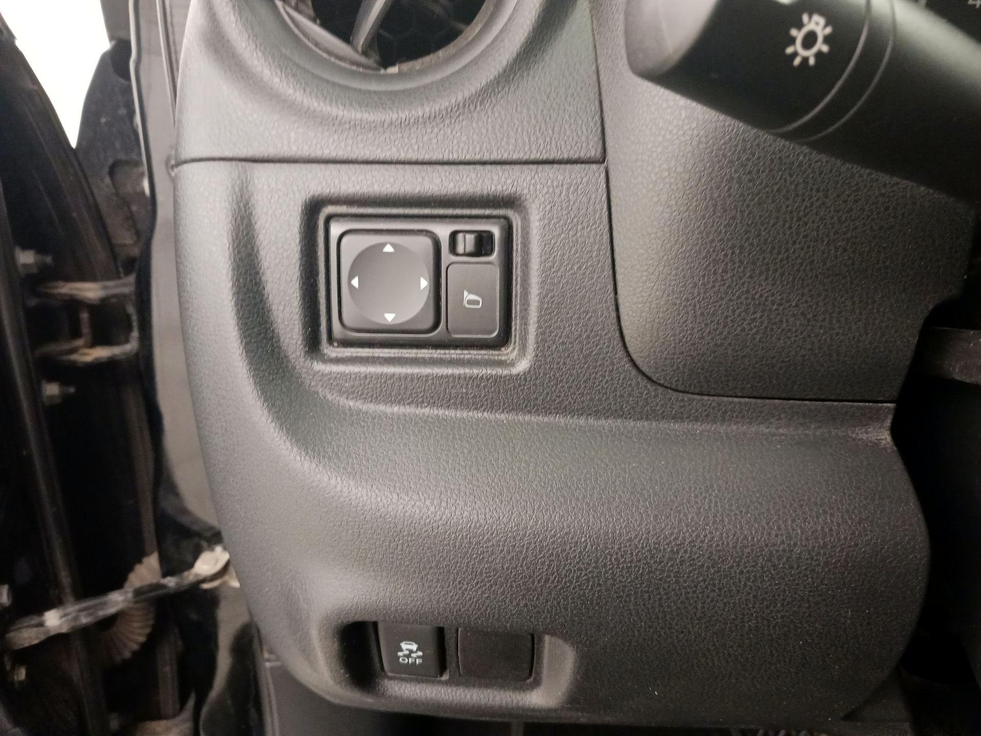 Thumbnail: 2016 Nissan Versa - 13
