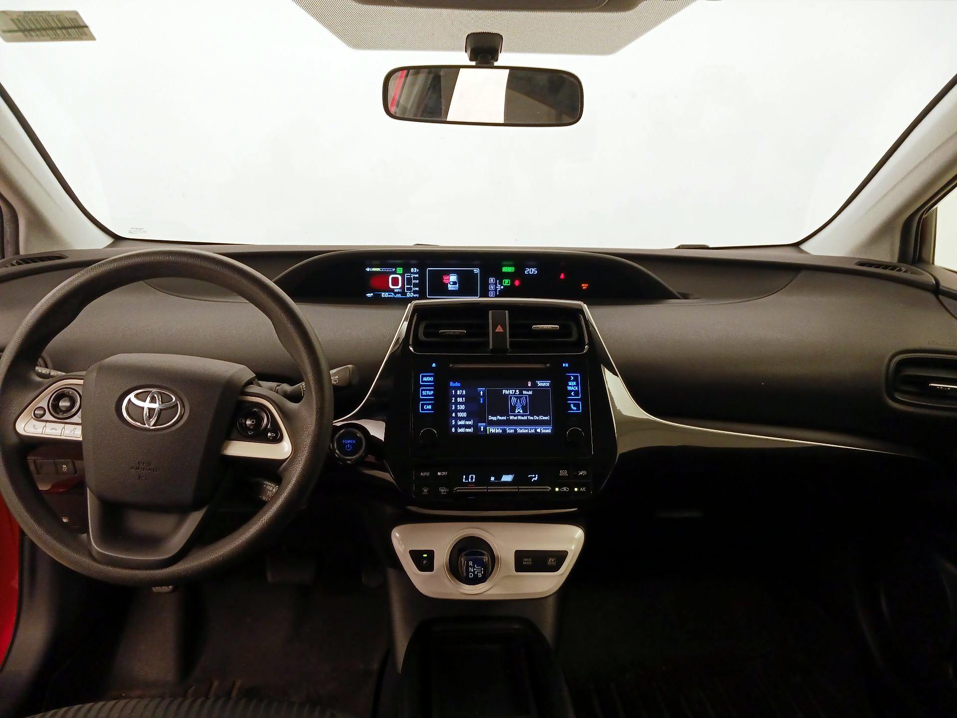 Thumbnail: 2016 Toyota Prius - 9