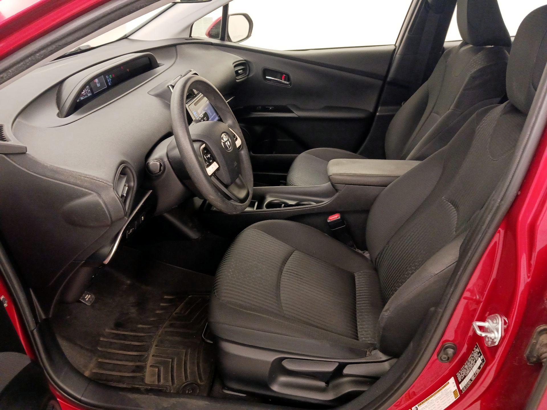 Thumbnail: 2016 Toyota Prius - 11