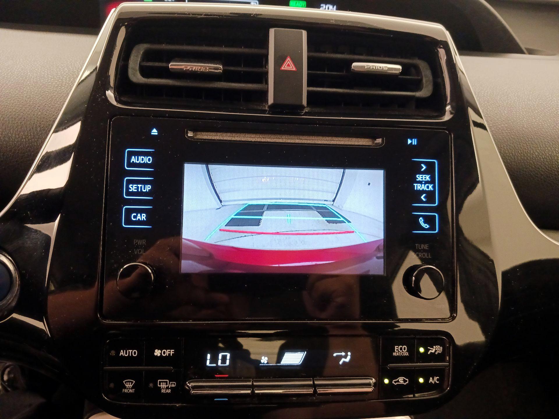 Thumbnail: 2016 Toyota Prius - 14