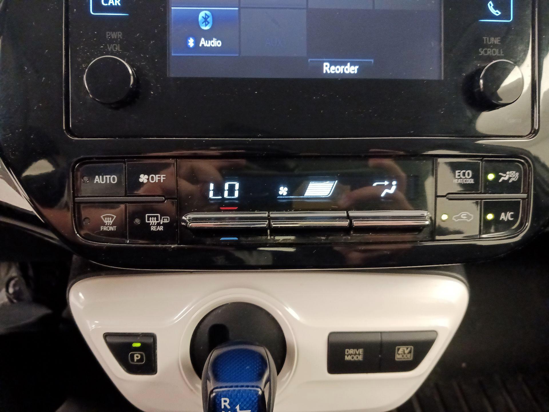Thumbnail: 2016 Toyota Prius - 16