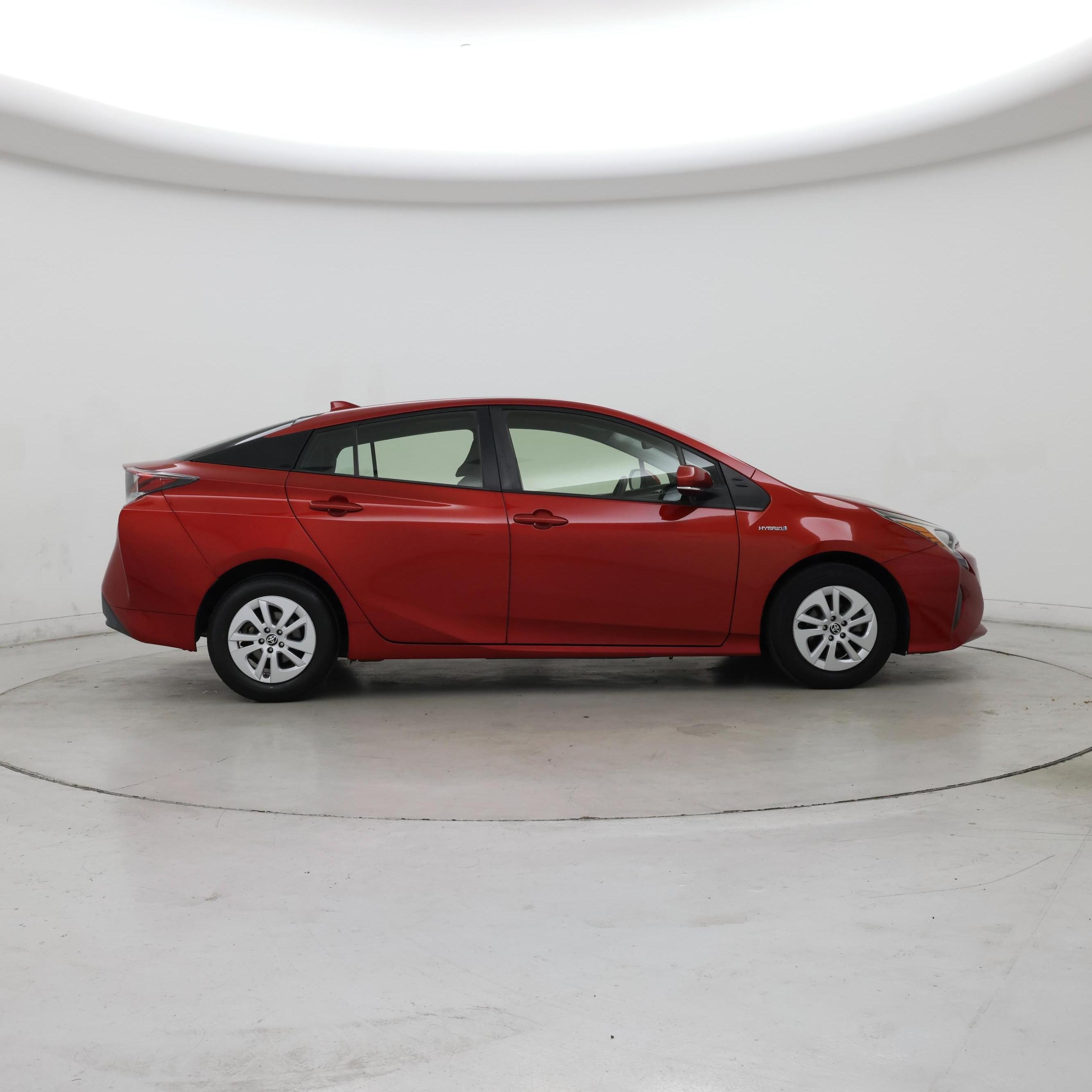 Thumbnail: 2016 Toyota Prius - 7