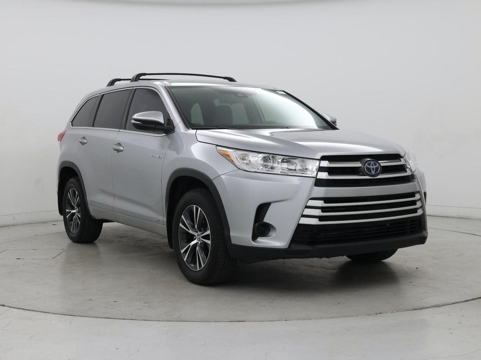 2018 Toyota Highlander LE - Photo 2