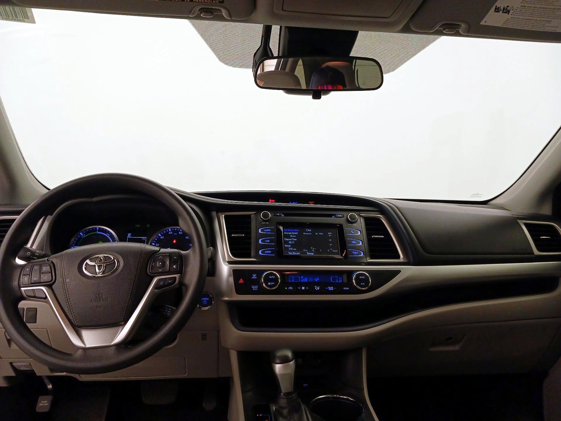 Thumbnail: 2018 Toyota Highlander - 9