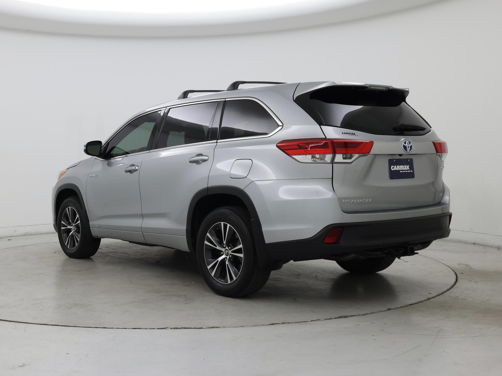 2018 Toyota Highlander LE - Photo 3
