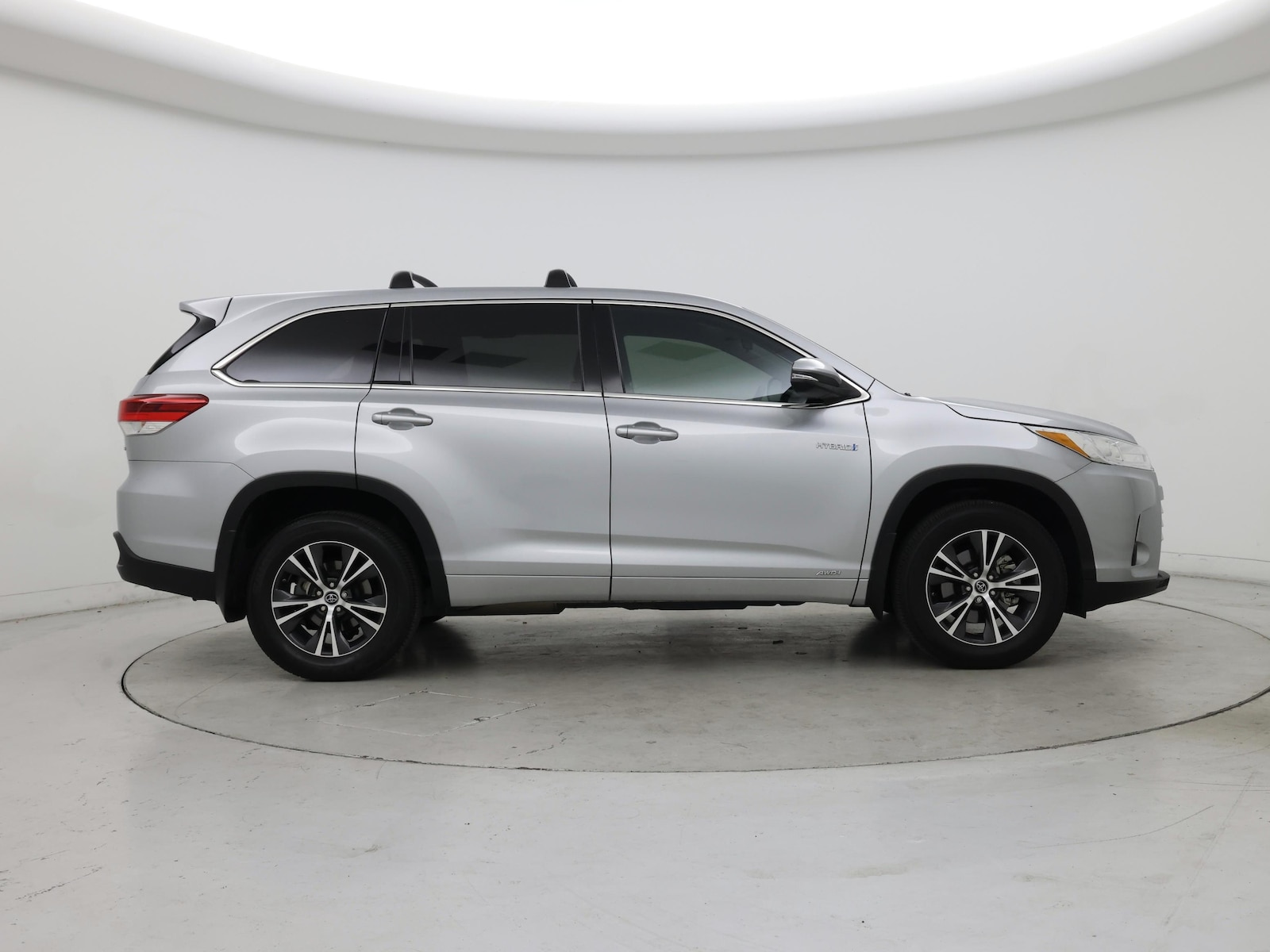 2018 Toyota Highlander LE - Photo 8