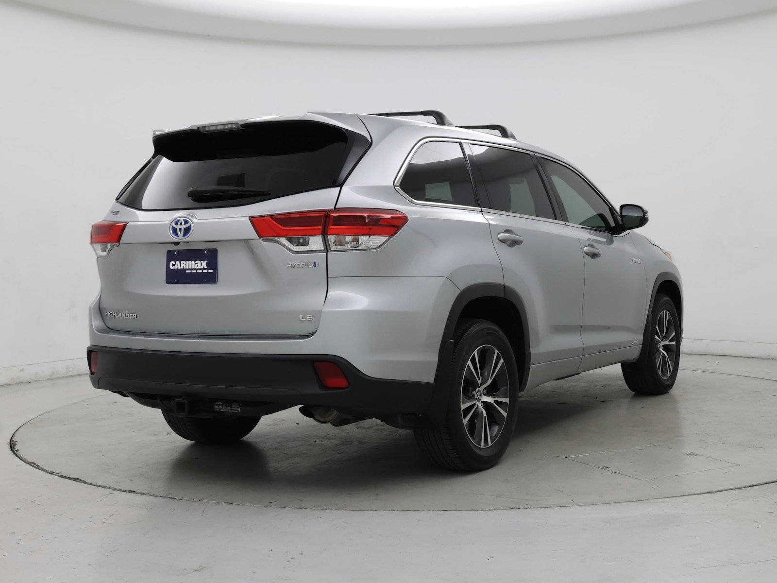 2018 Toyota Highlander LE - Photo 9