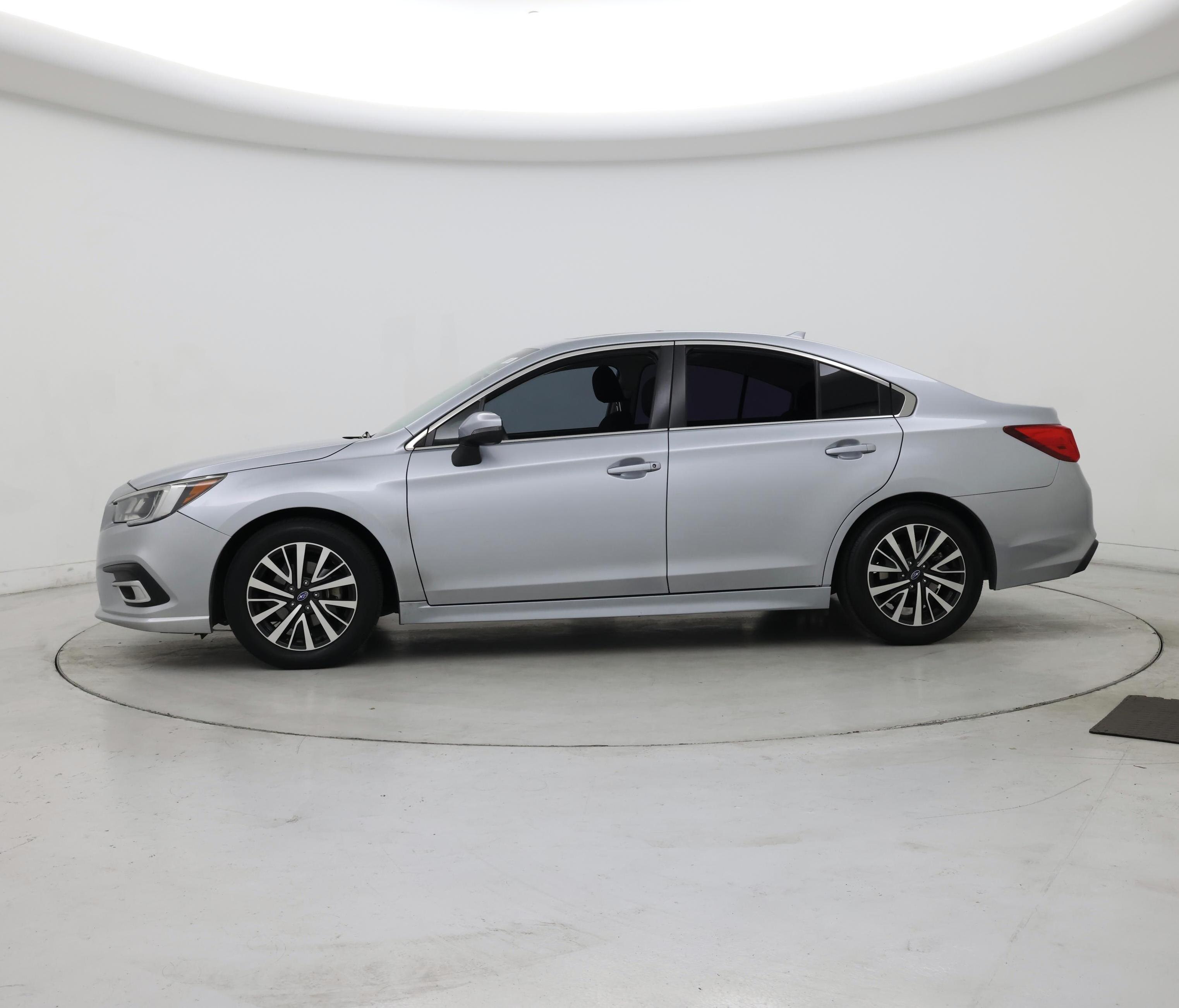 Thumbnail: 2019 Subaru Legacy - 3