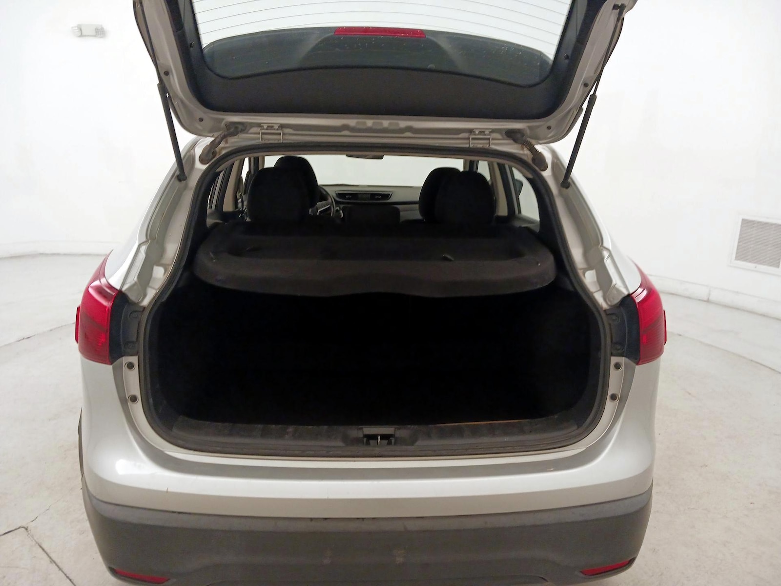 2018 Nissan Rogue Sport S - Photo 21