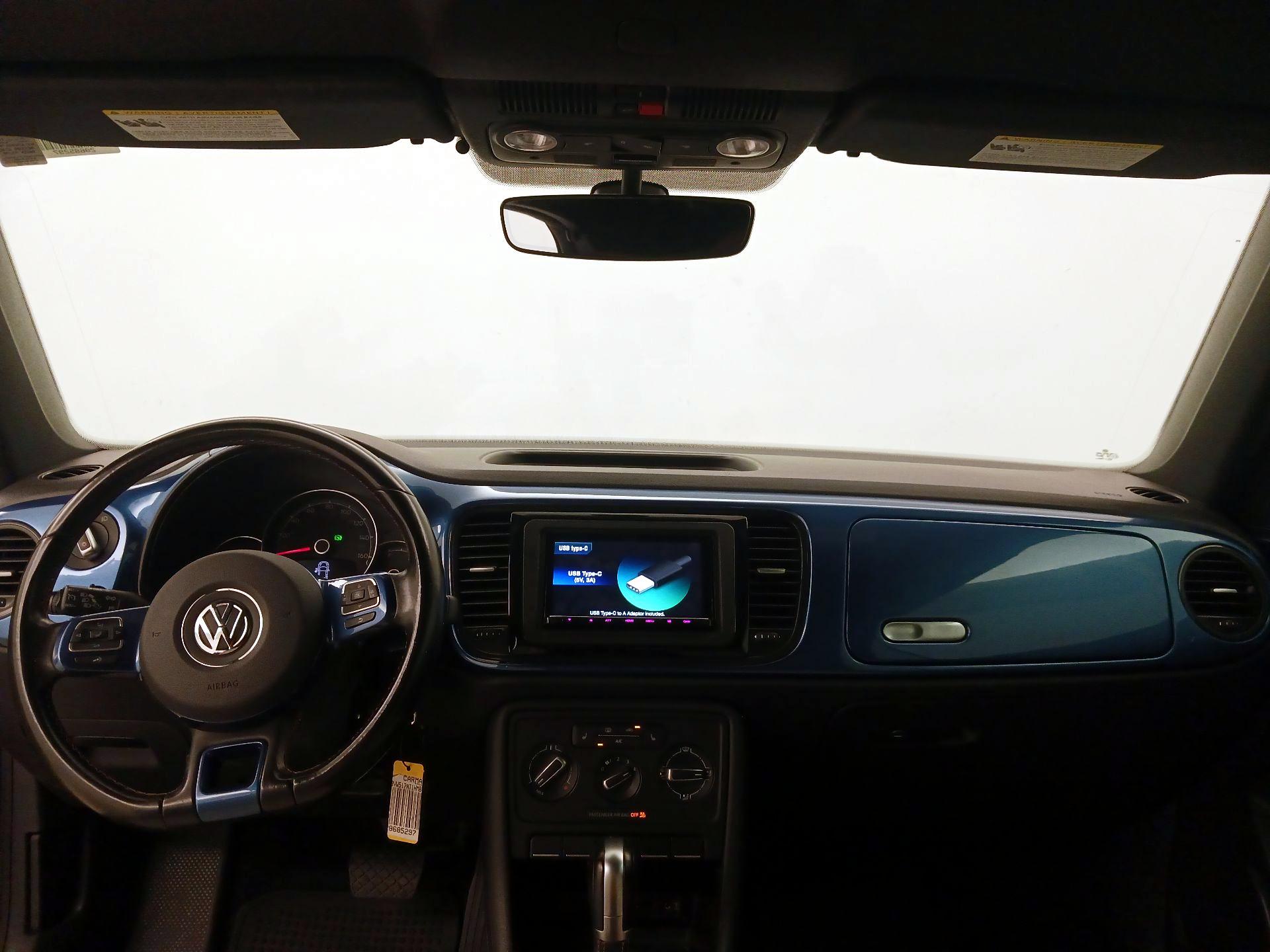 Thumbnail: 2017 Volkswagen Beetle - 9
