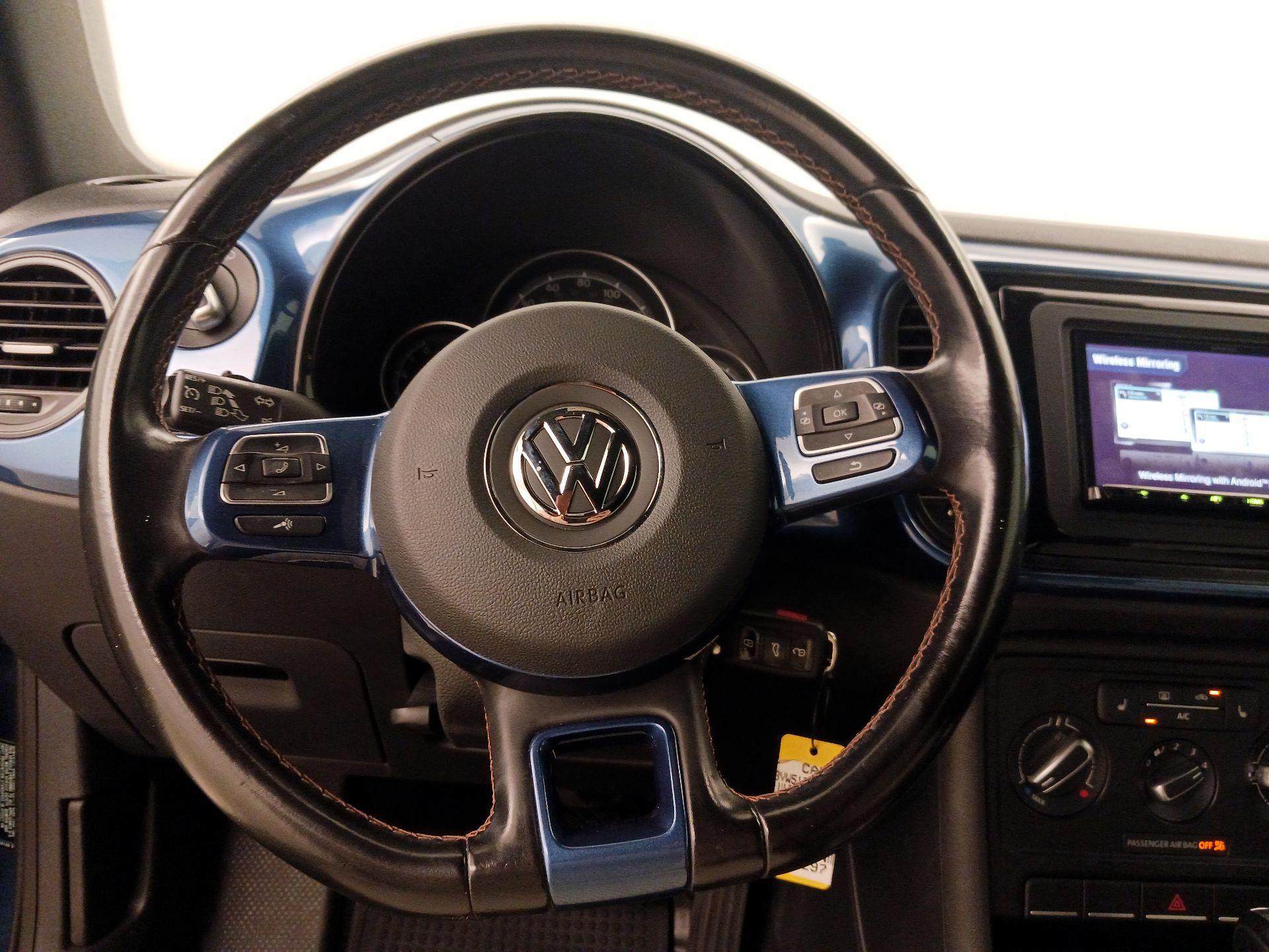 Thumbnail: 2017 Volkswagen Beetle - 10