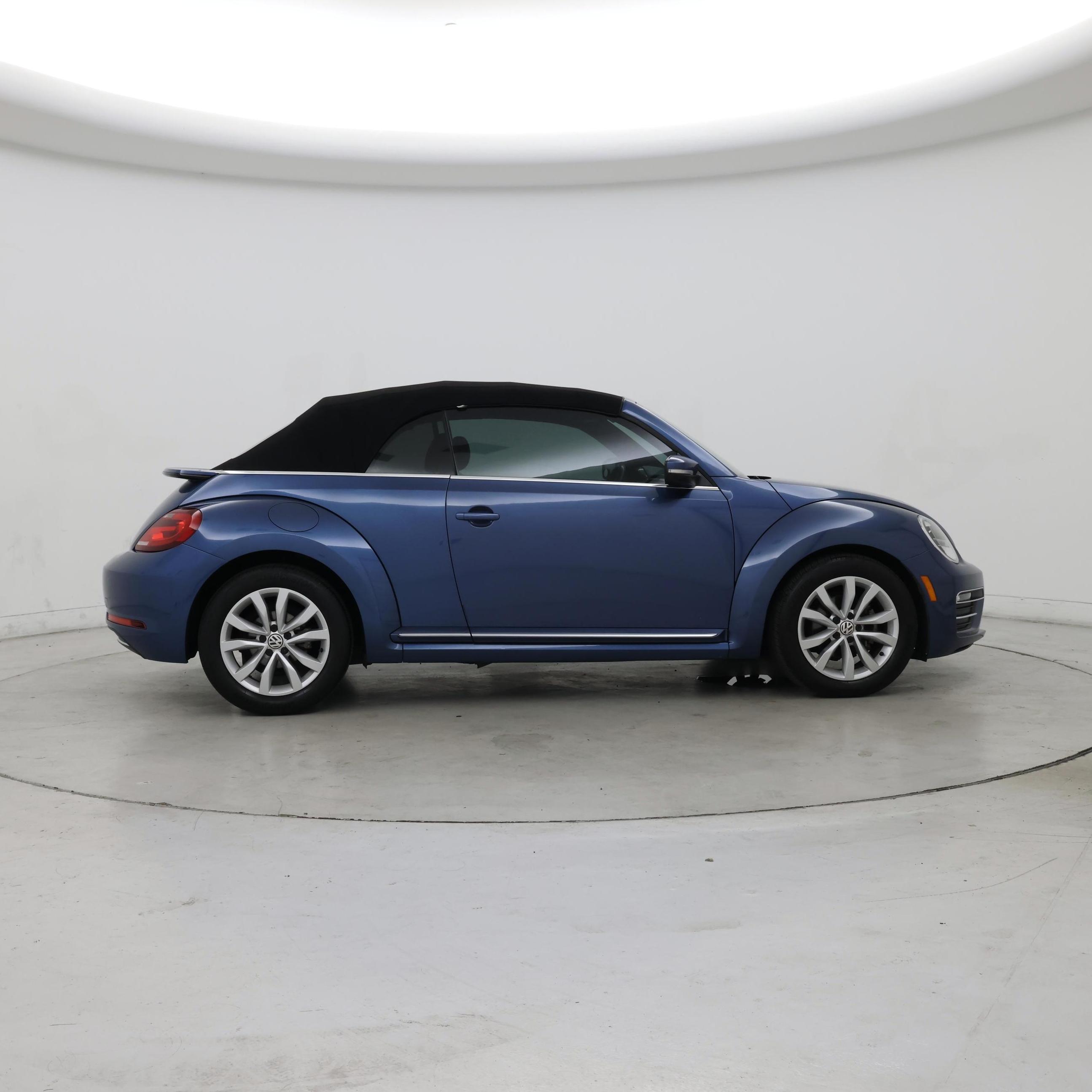 Thumbnail: 2017 Volkswagen Beetle - 7