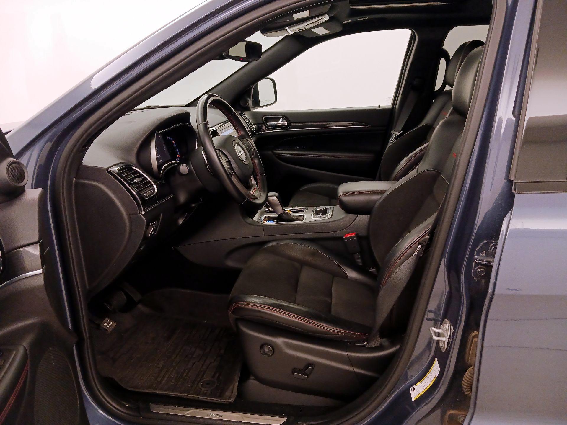 Thumbnail: 2020 Jeep Grand Cherokee - 11