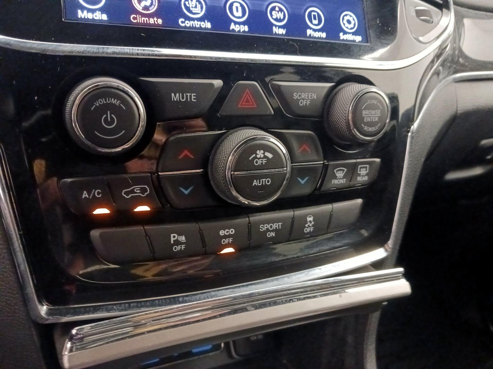 2020 Jeep Grand Cherokee Trailhawk - Photo 18