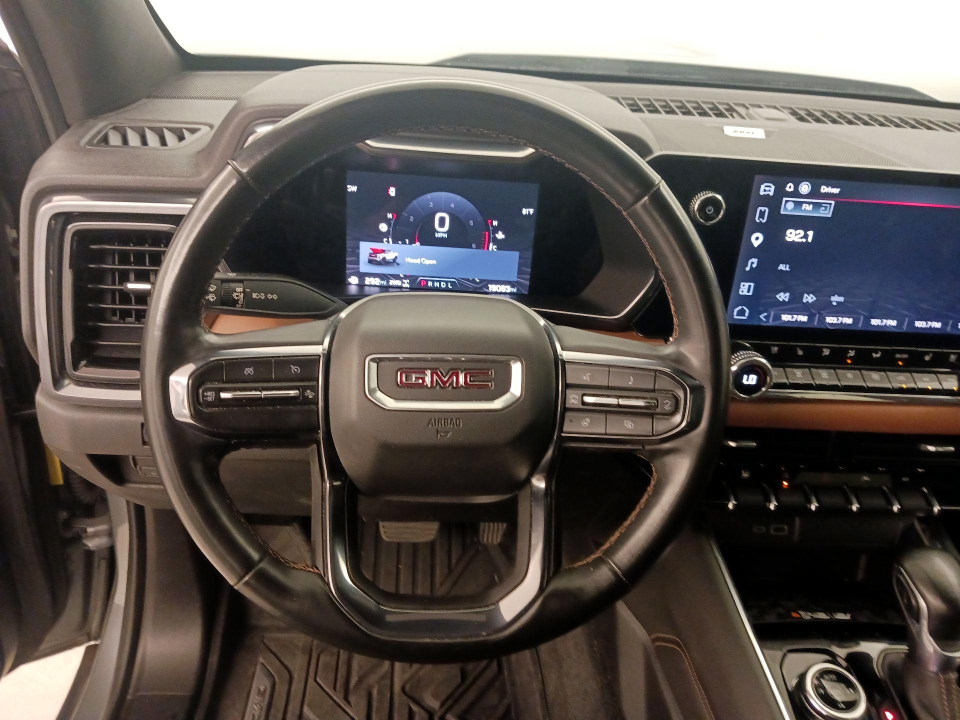 Thumbnail: 2023 GMC Canyon - 10