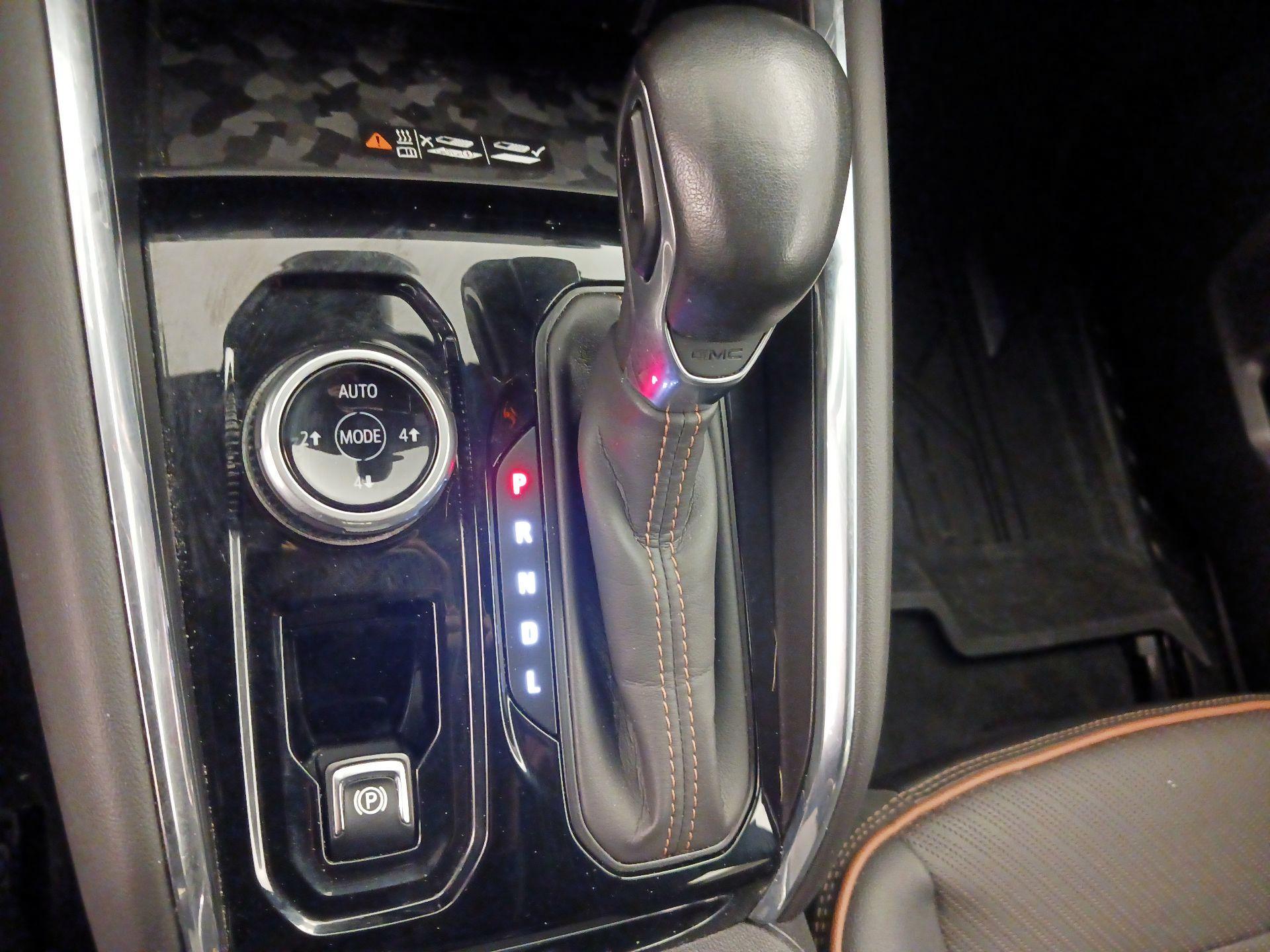 Thumbnail: 2023 GMC Canyon - 18