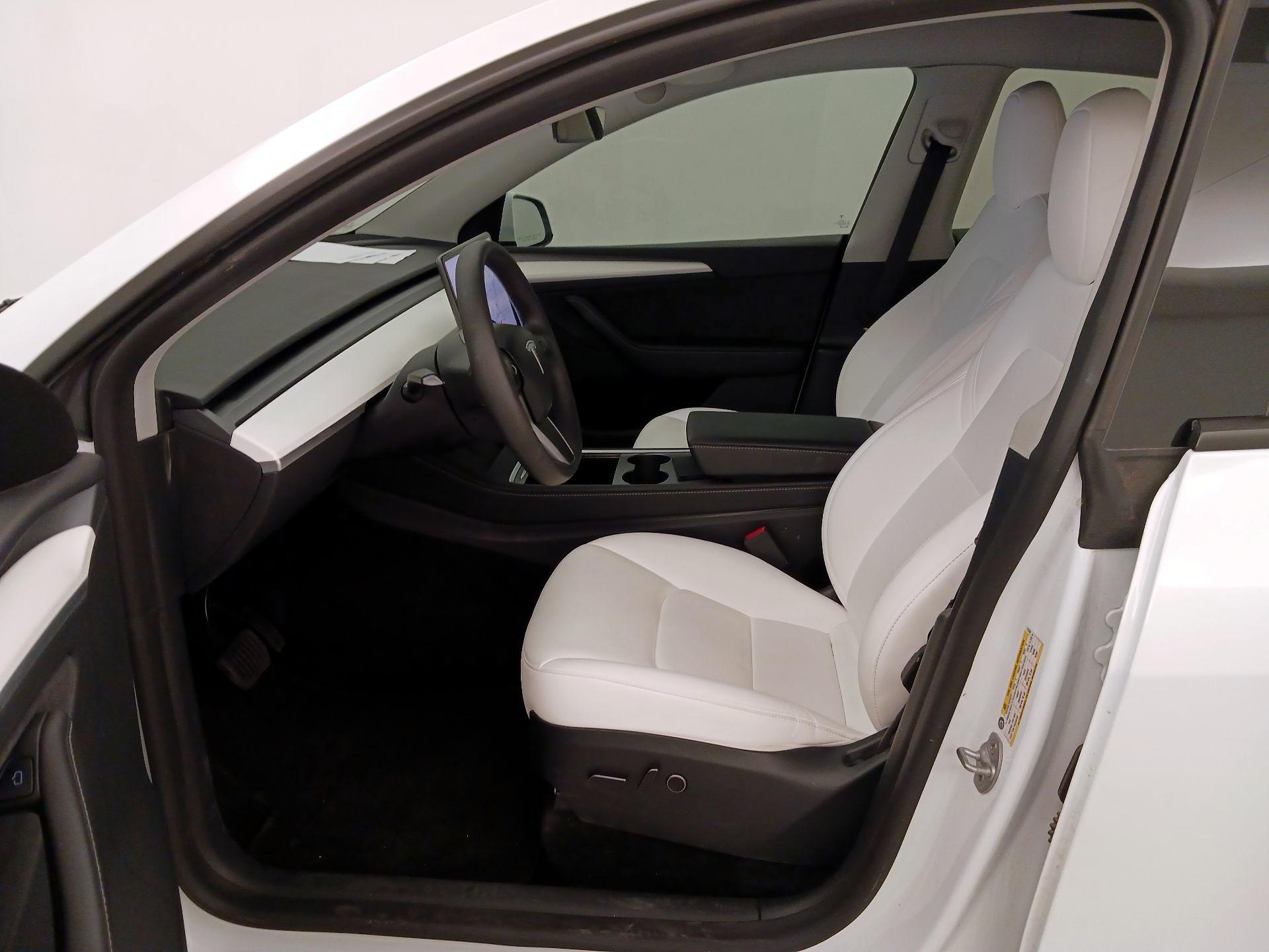 Thumbnail: 2023 Tesla Model Y - 11